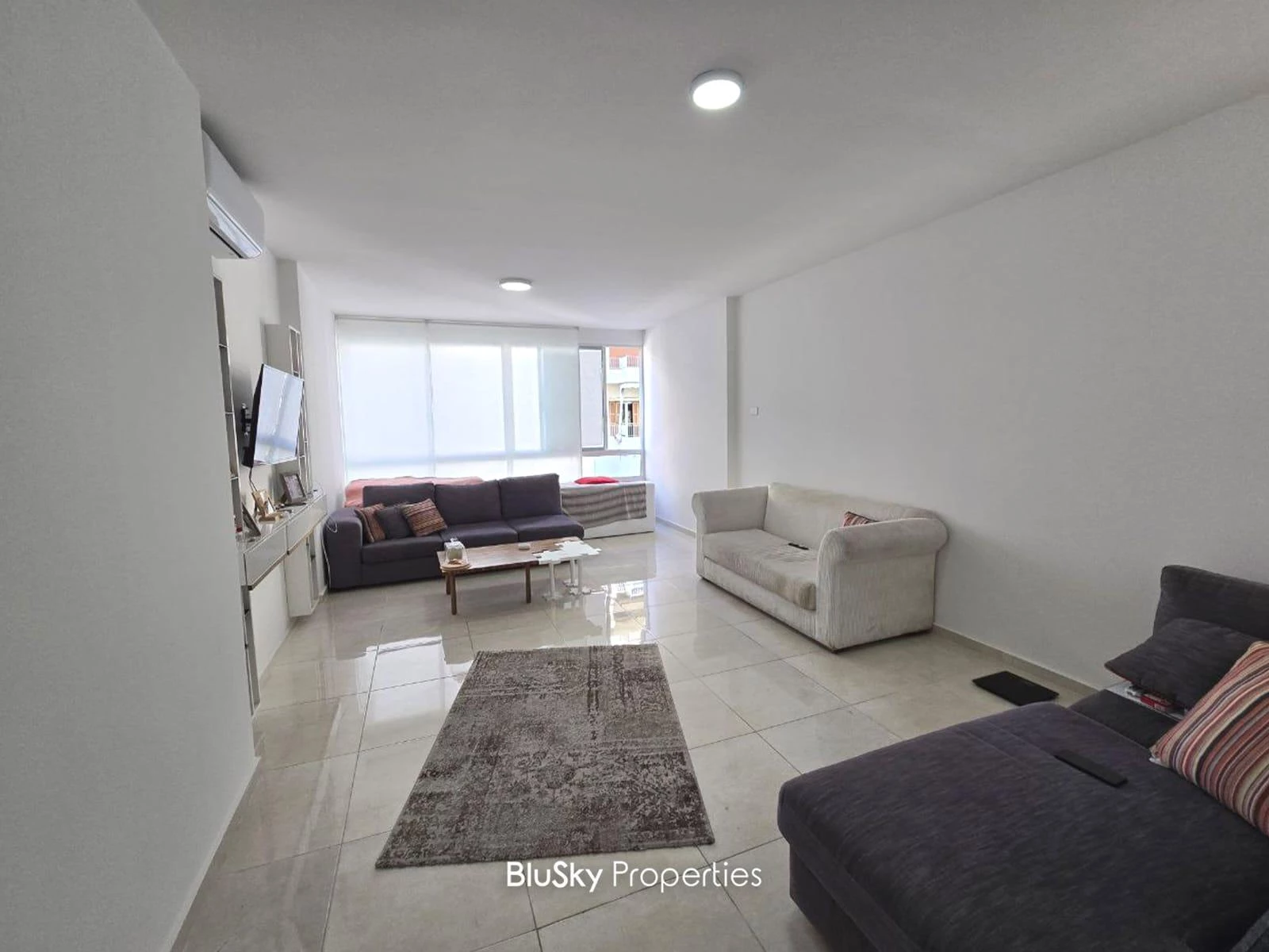 Apartment 120m² for Sale in Furn El Chebback