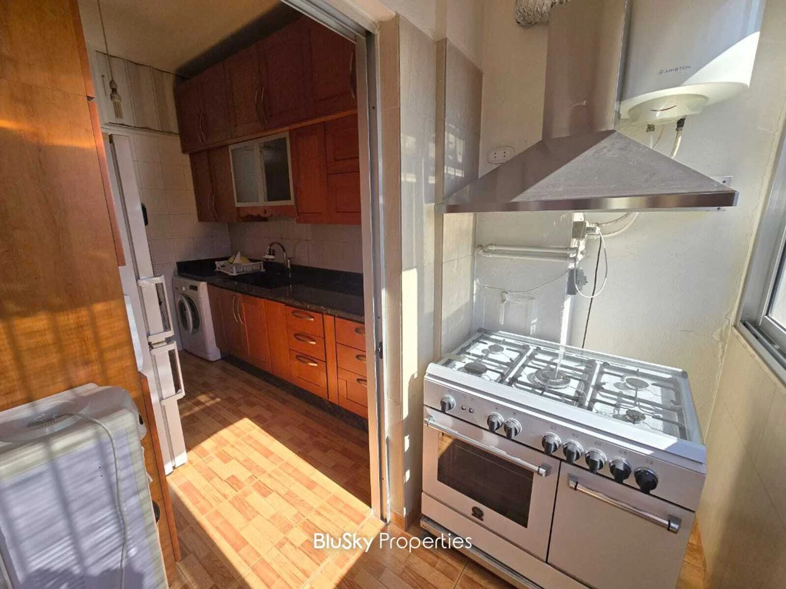 Apartment 140m² for Rent in Furn El Chebbak — الصورة 5