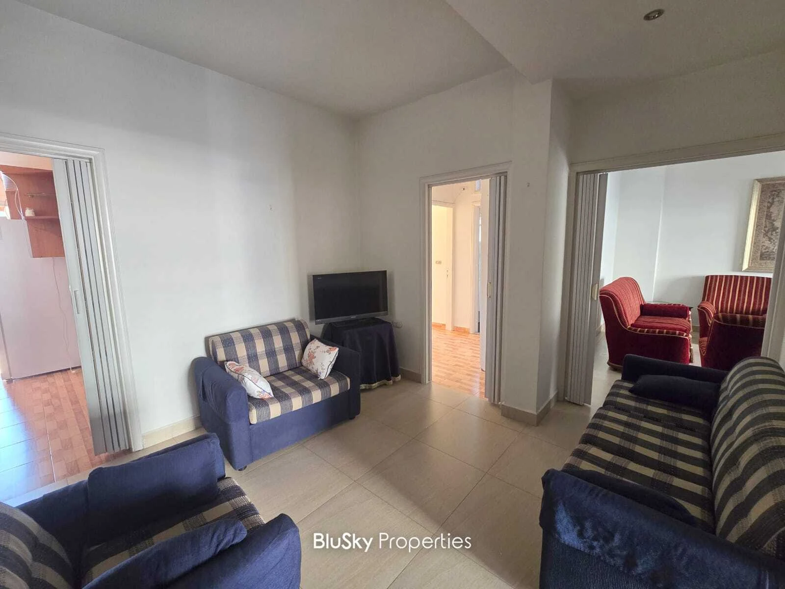 Apartment 140m² for Sale in Furn El Chebbak — الصورة 2