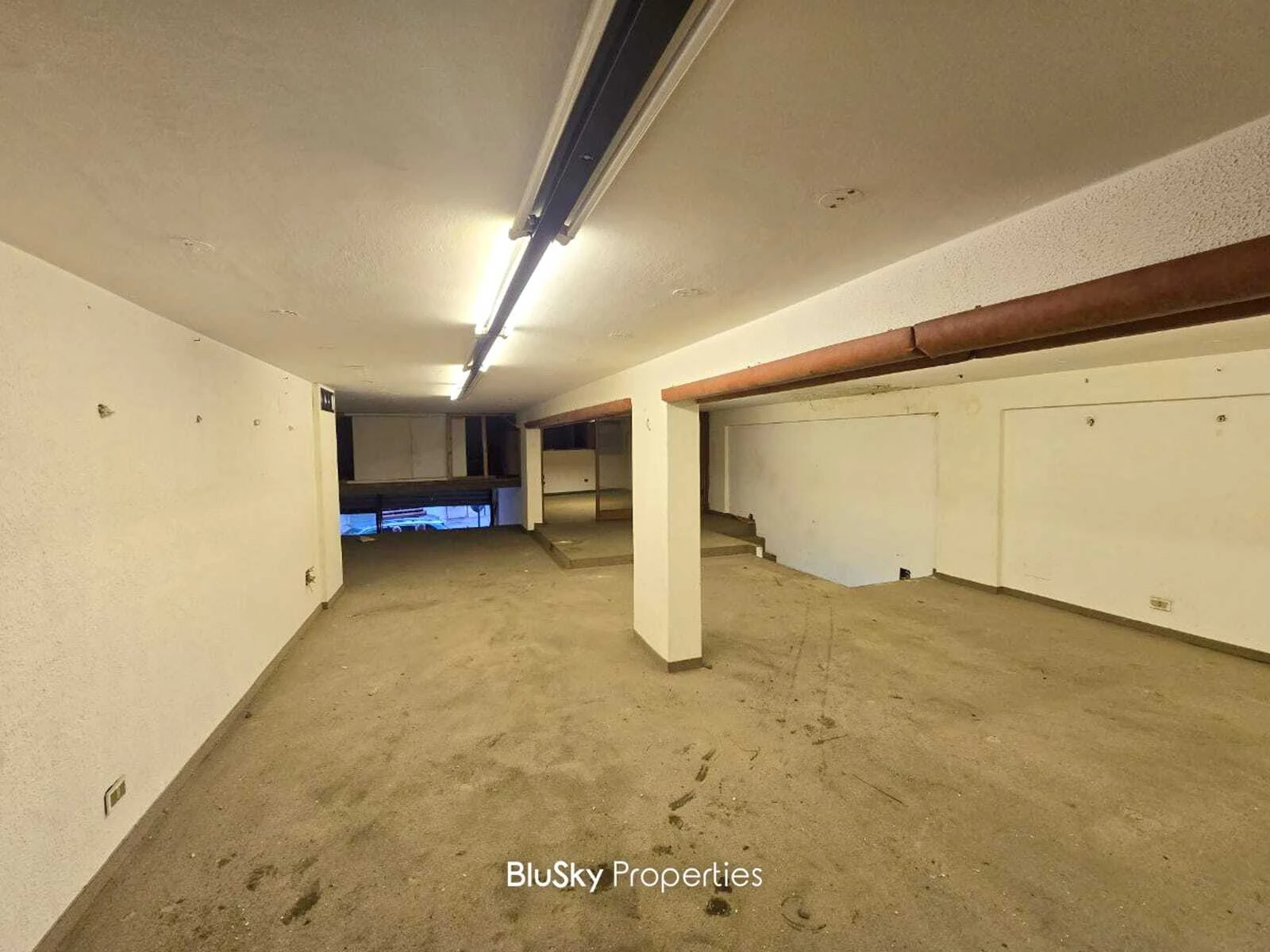 Shop 170m² Mezzanine for Rent in Furn El Chebbak — photo 5