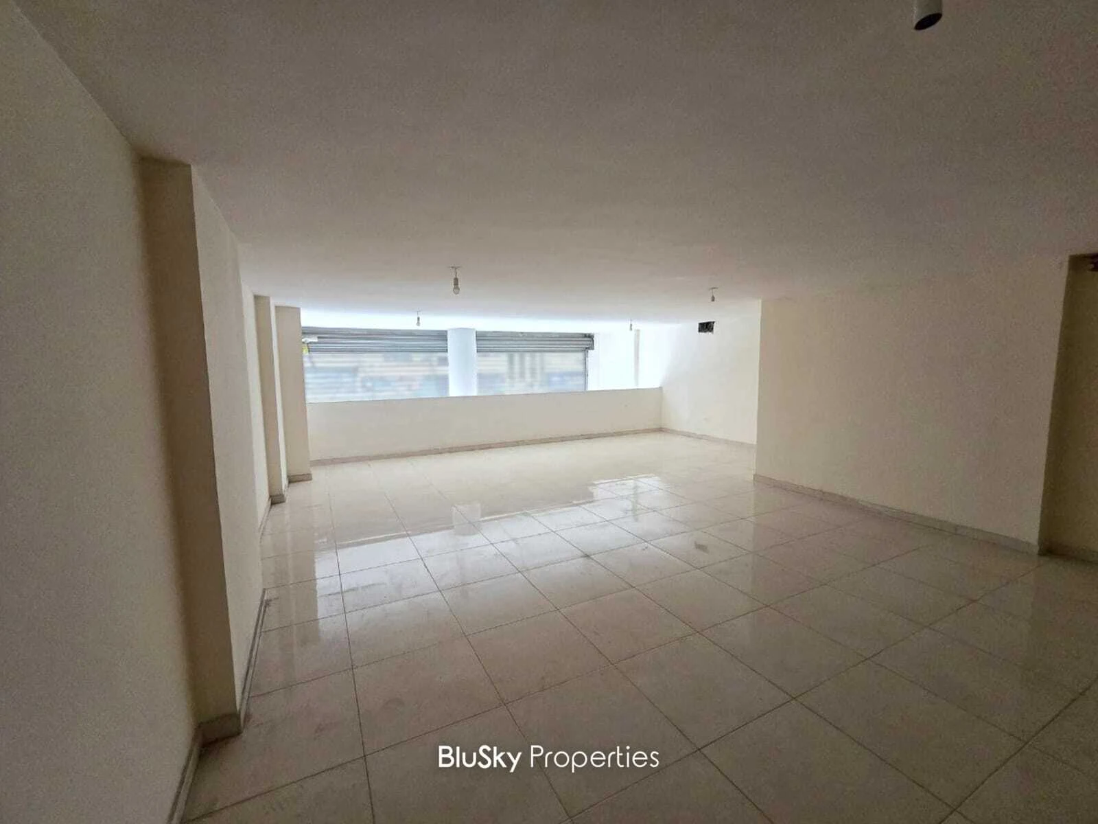 Shop 170m² Mezzanine for Sale in Furn El Chebbak — photo 2