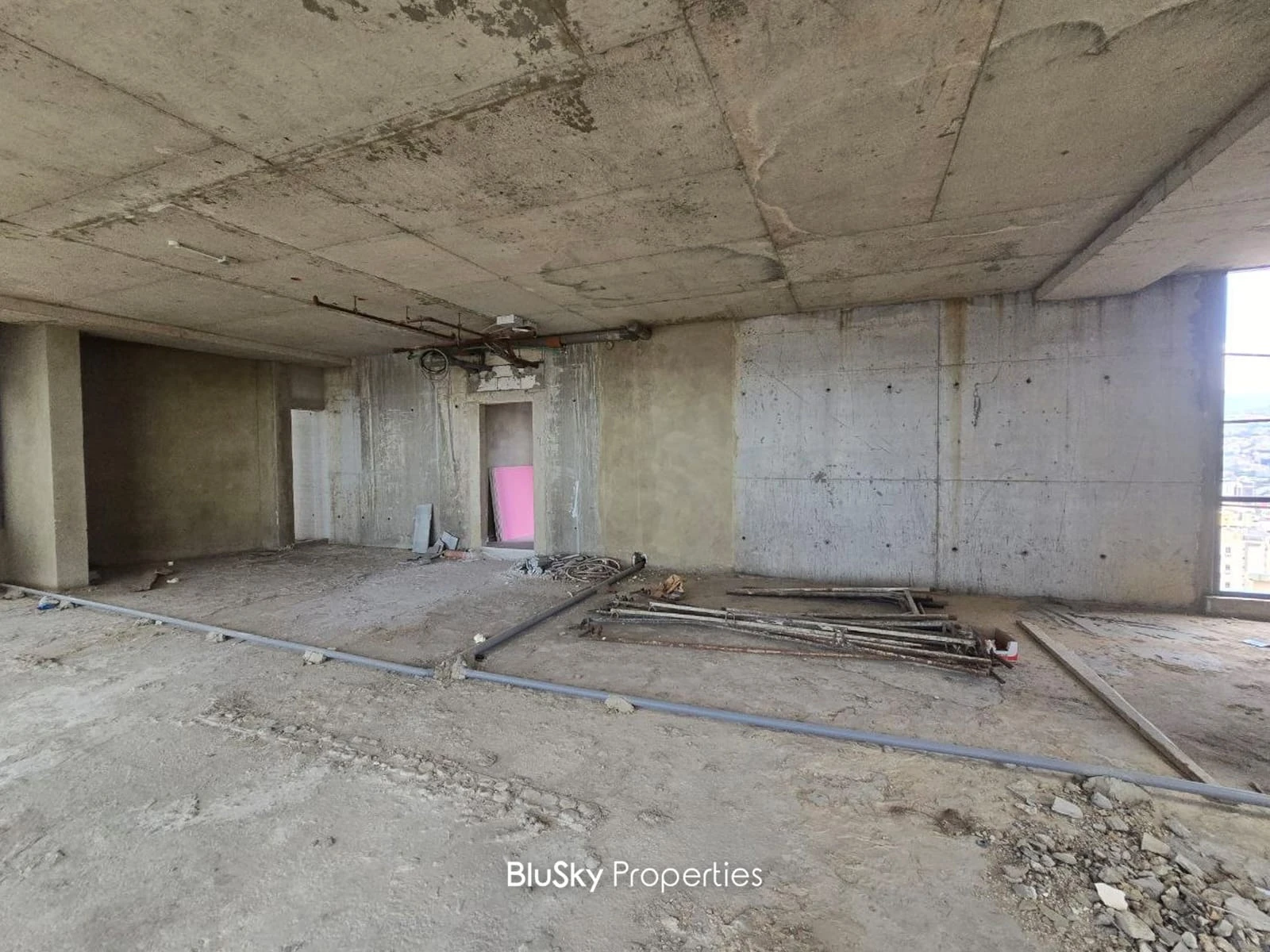 Office 200m² for Sale in Furn El Chebbak — photo 3