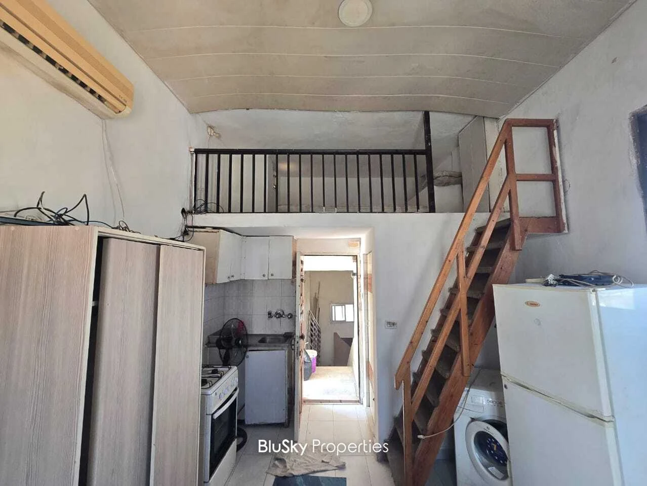 Studio 25m² for Rent in Furn El Chebbak