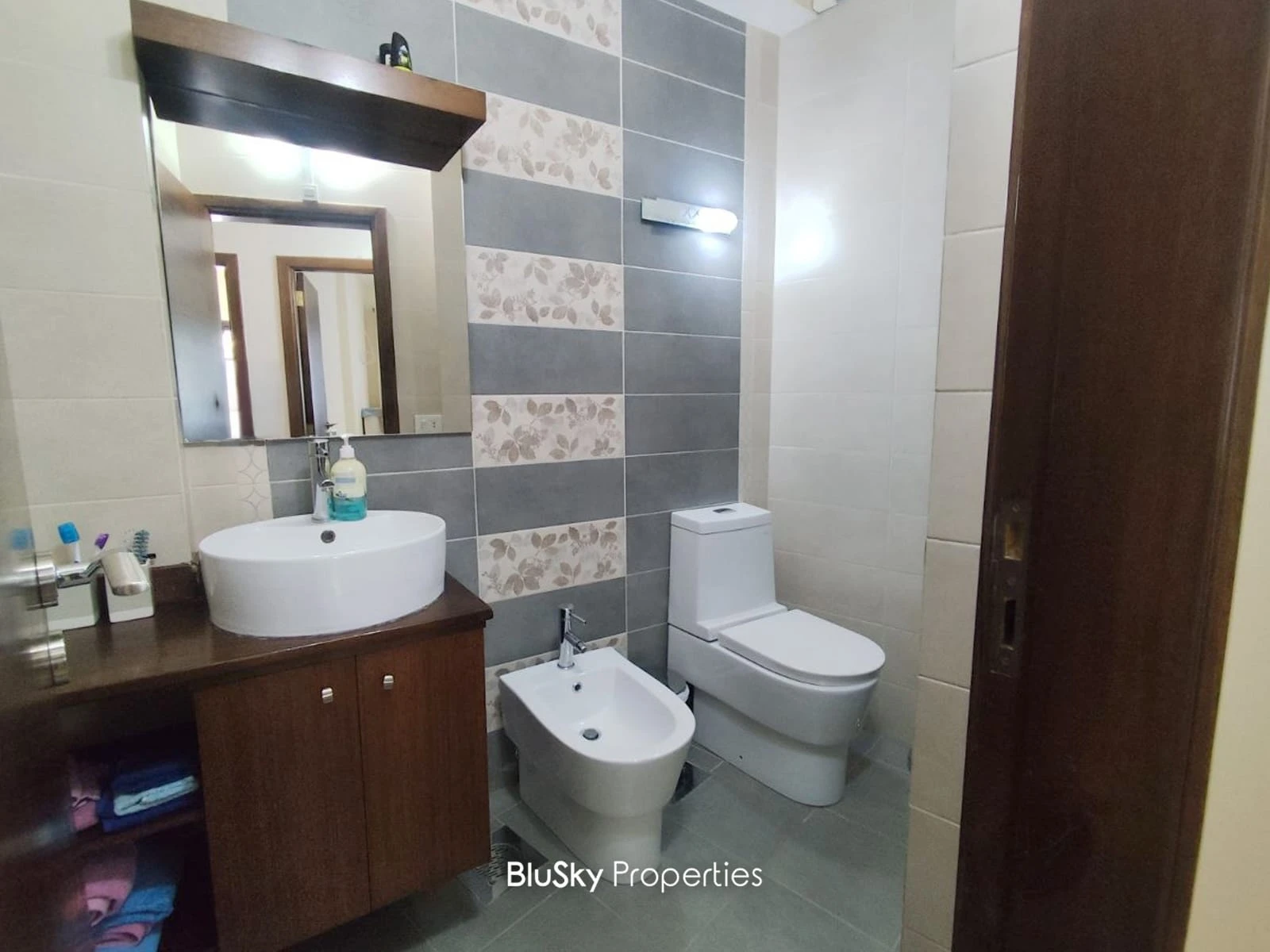 Apartment 110m² with Mountain View for Sale in Feitroun — الصورة 4