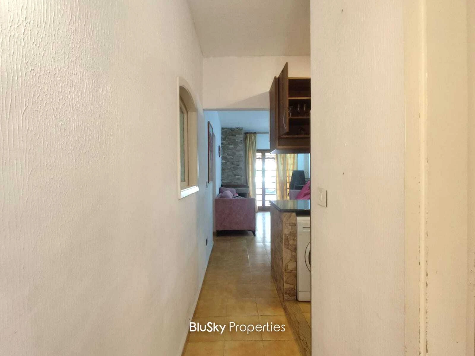 Chalet 75m² Balcony for Rent in Feitroun — الصورة 4