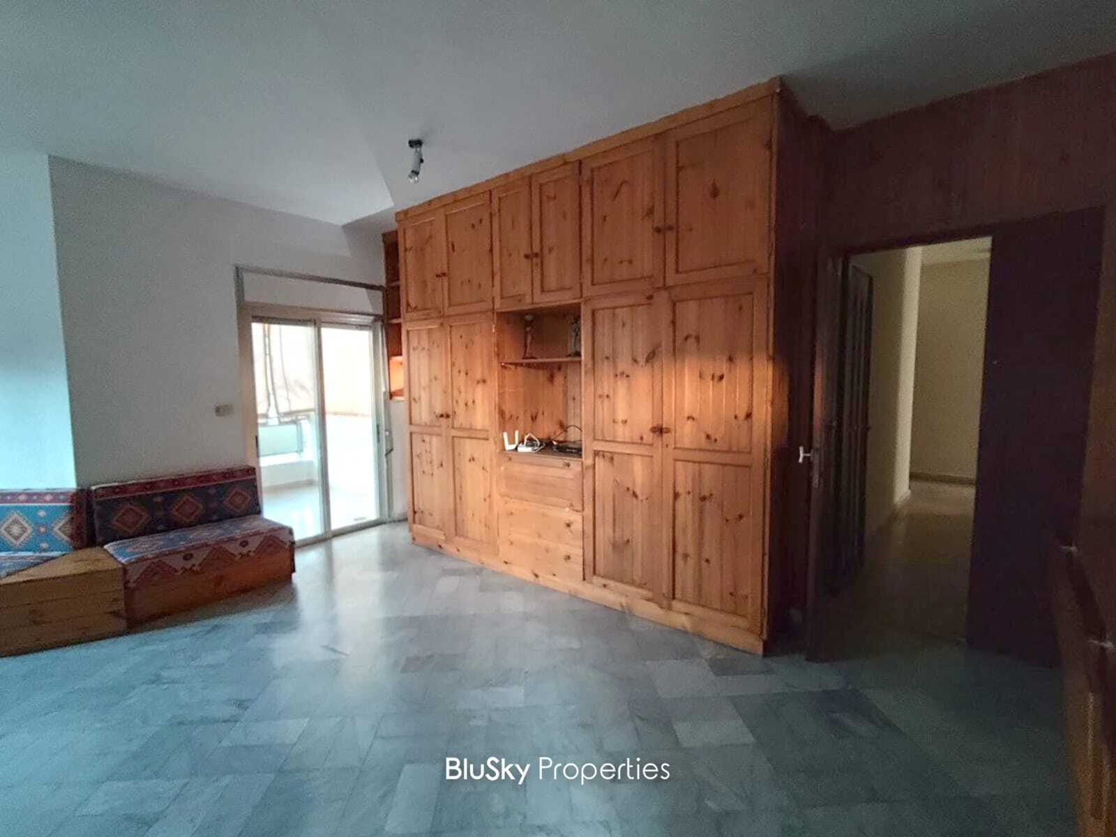 Chalet 90m² Balcony for Rent in Feitroun — photo 3