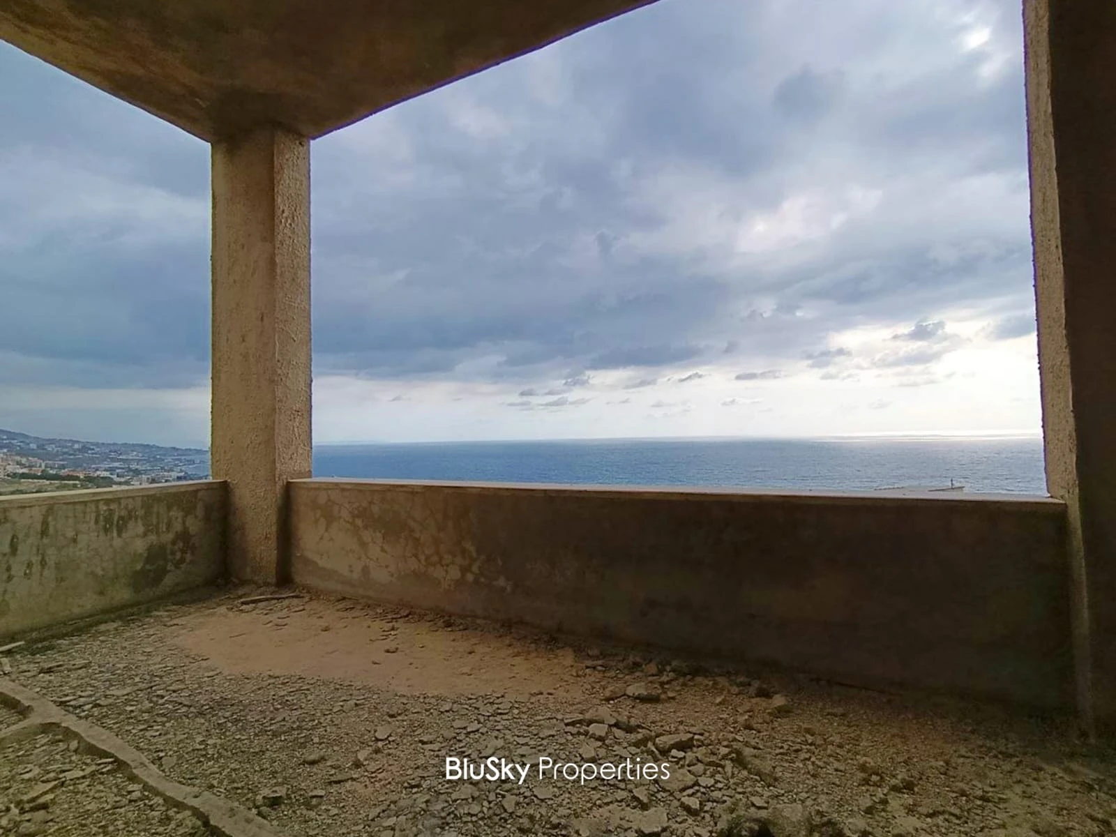 Building 800m² with Sea View for Sale in Fidar — photo 2