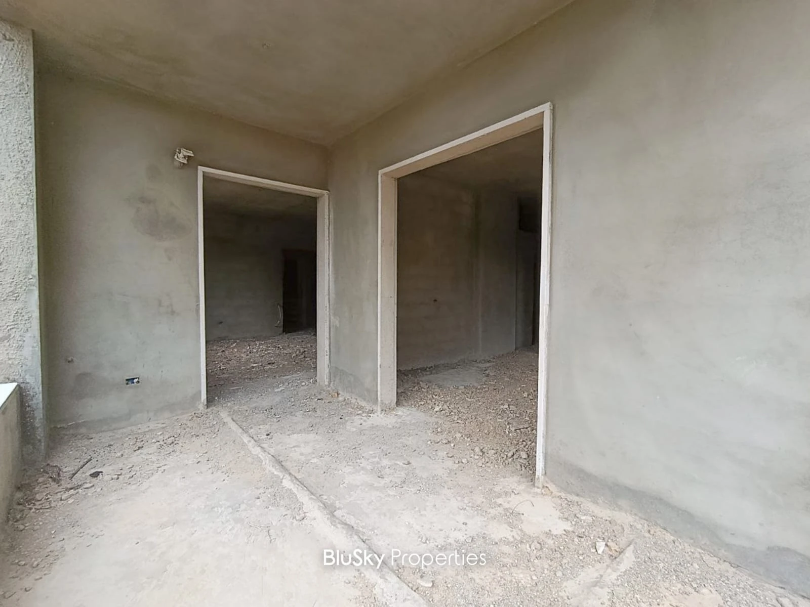 Building 800m² with Sea View for Sale in Fidar — photo 3