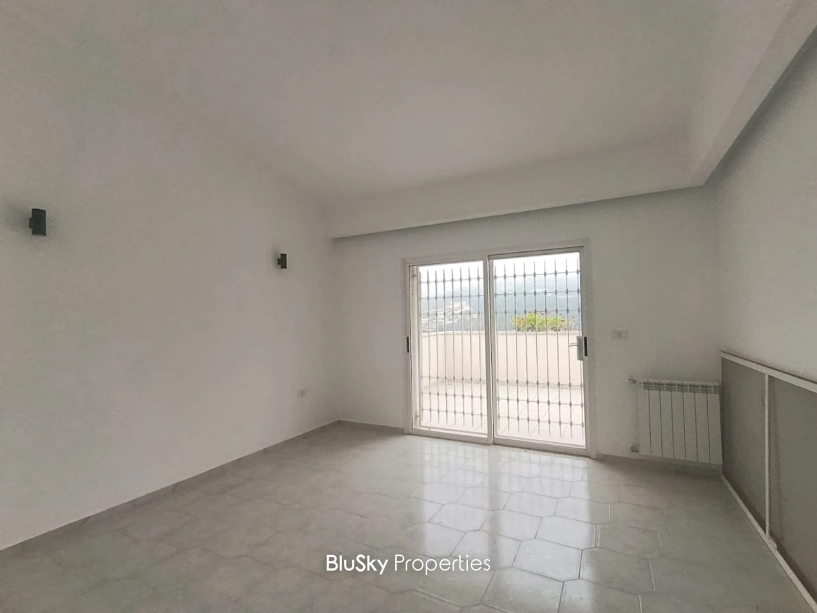 Villa 1,000m² with Land for Sale in Ghazir — الصورة 2