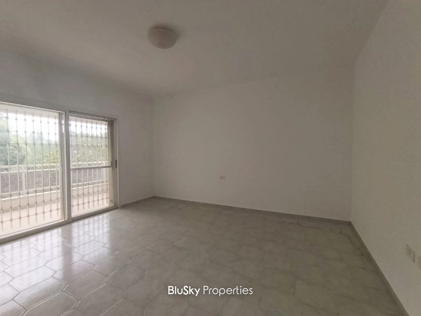 Villa 1,000m² with Land for Sale in Ghazir — الصورة 4