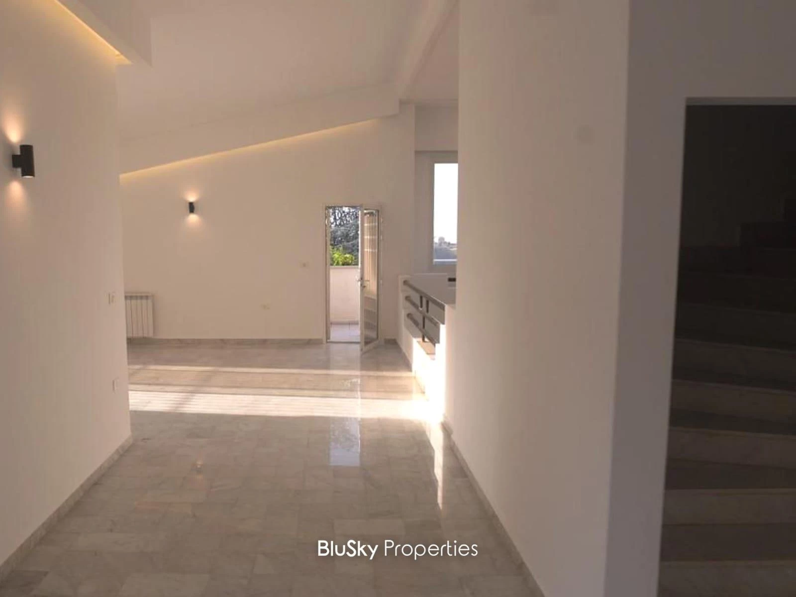 Villa 1,000m² Garden for Sale in Ghazir — الصورة 4
