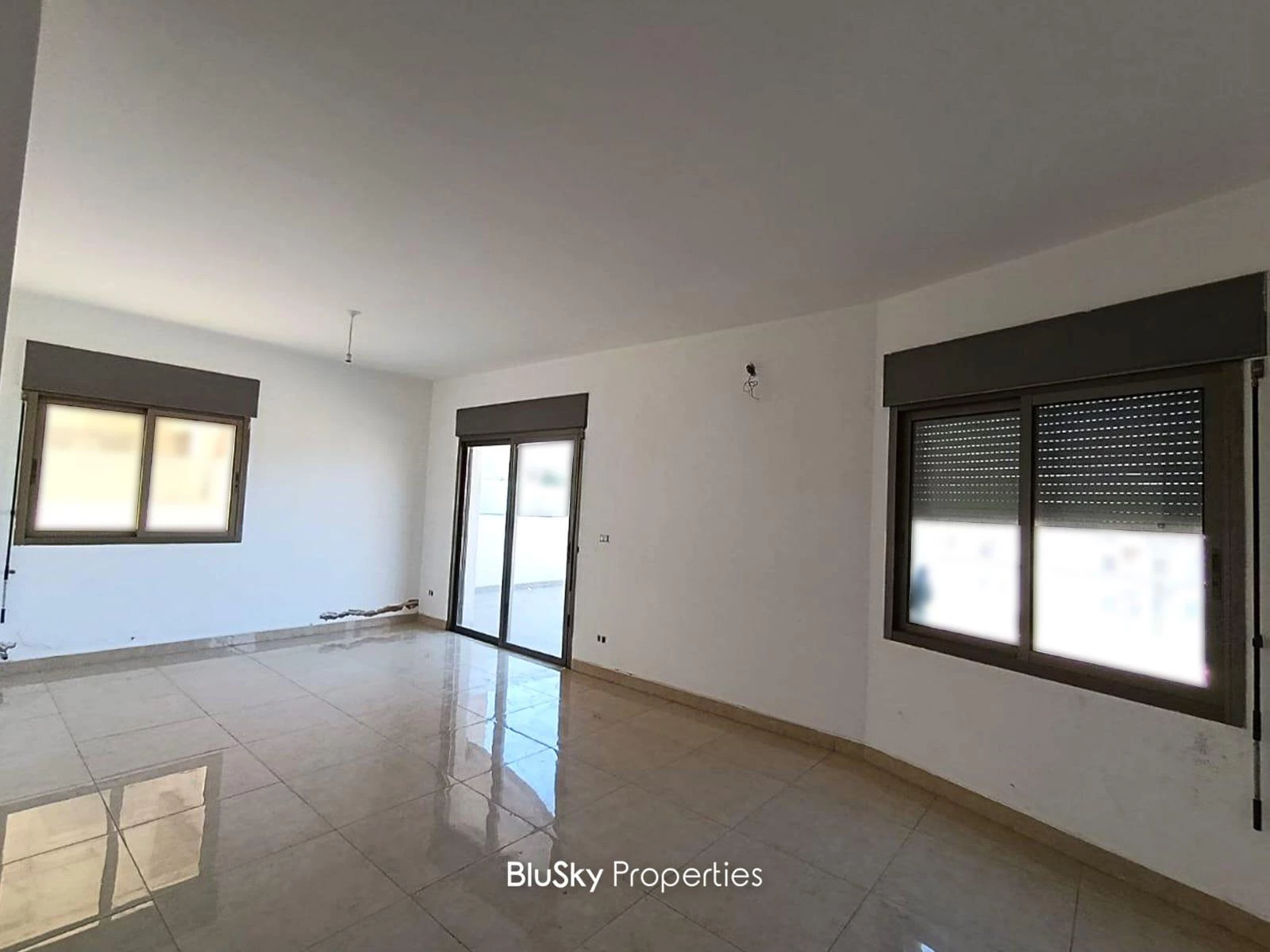 Apartment 160m² Terrace for Sale in Ghazir