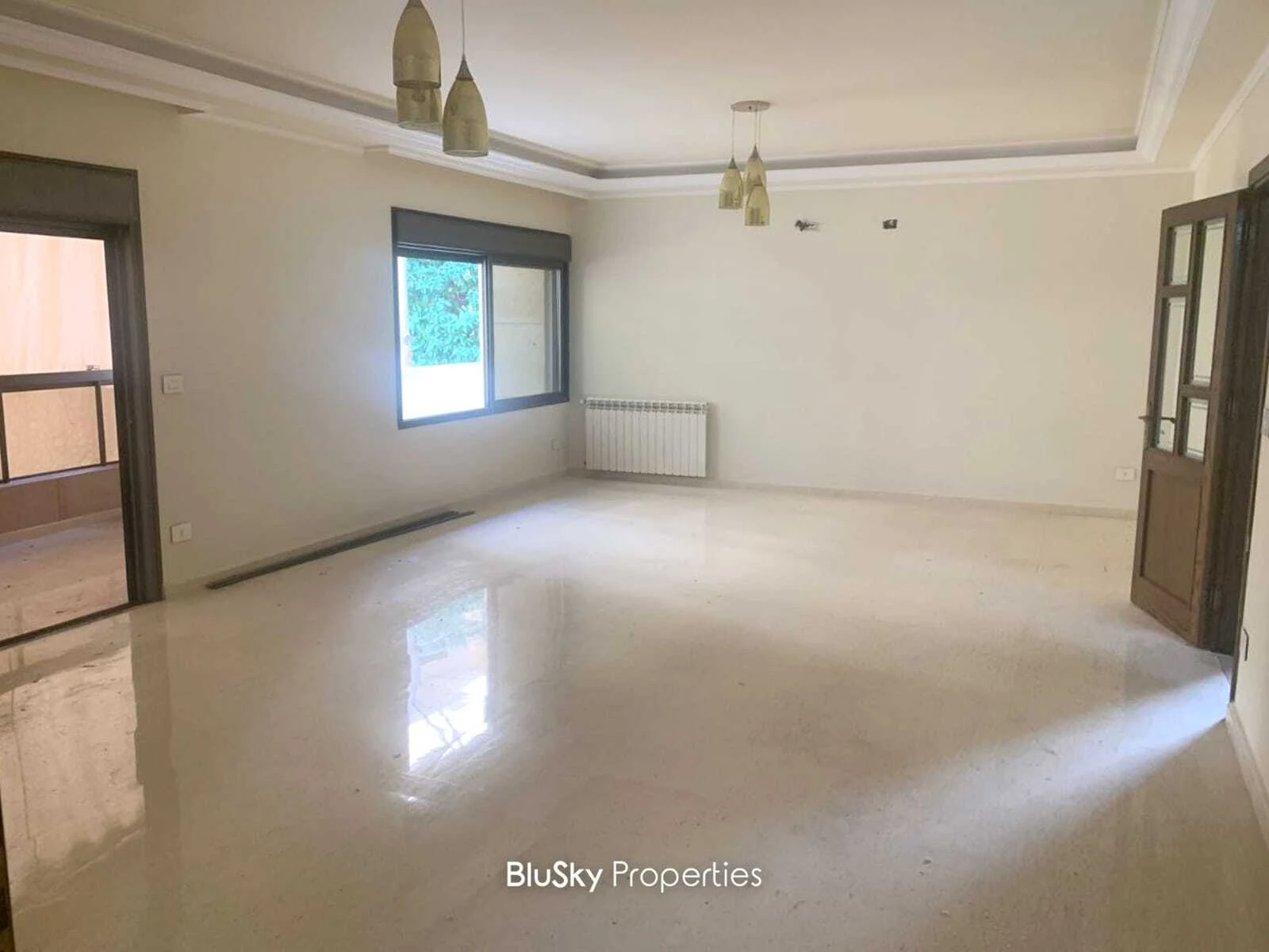 Apartment 220m² Terrace for Sale in Ghadir