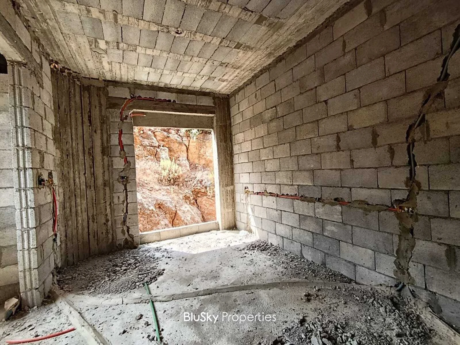 Apartment 120m² Terrace for Sale in Ghedres — photo 4