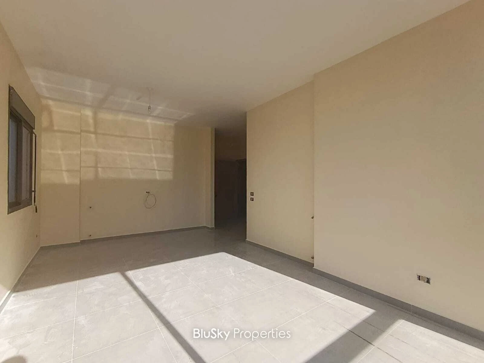 Apartment 125m² Sea View for Sale in Ghedres