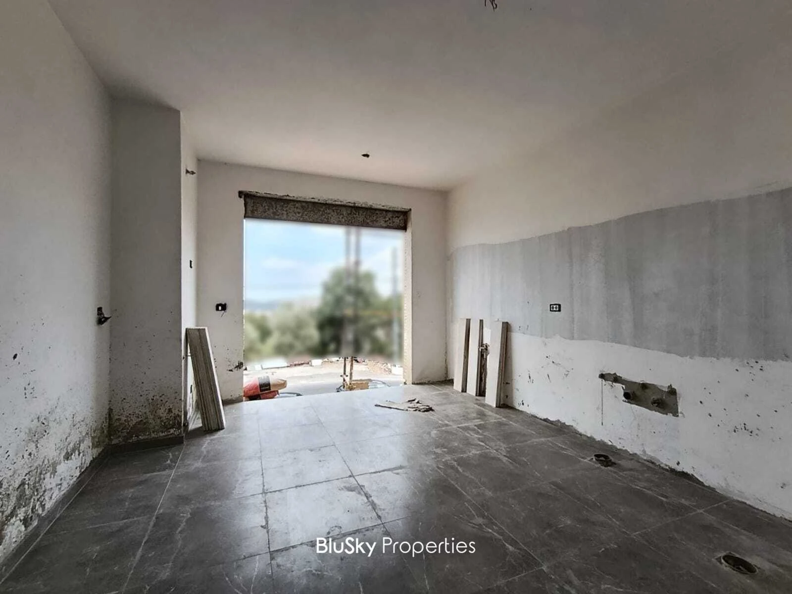 Apartment 210m² Sea View for Sale in Ghedres — photo 2