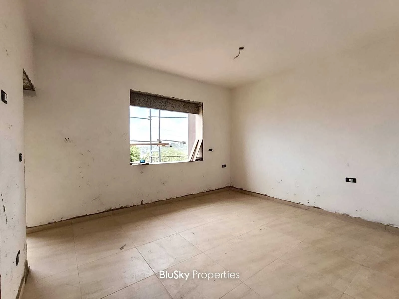 Apartment 210m² Sea View for Sale in Ghedres — photo 5