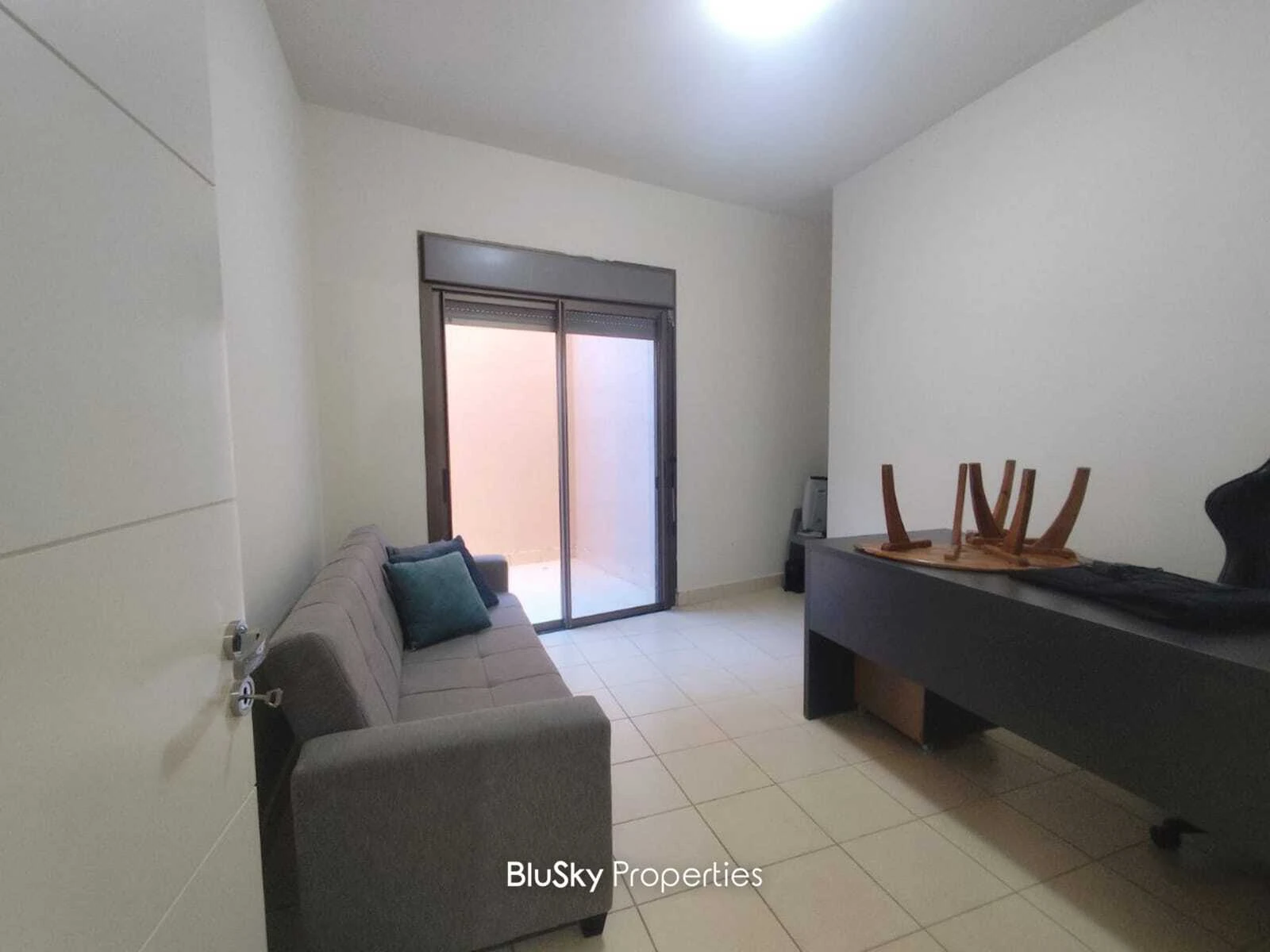 Apartment 100m² Terrace for Rent in Ghosta — photo 3