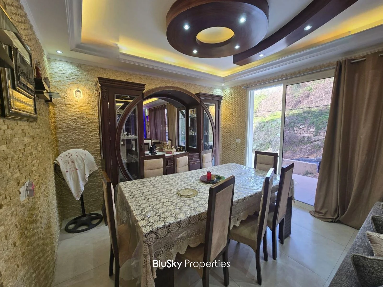 Apartment 138m² with Terrace for Sale in Hadath — photo 3