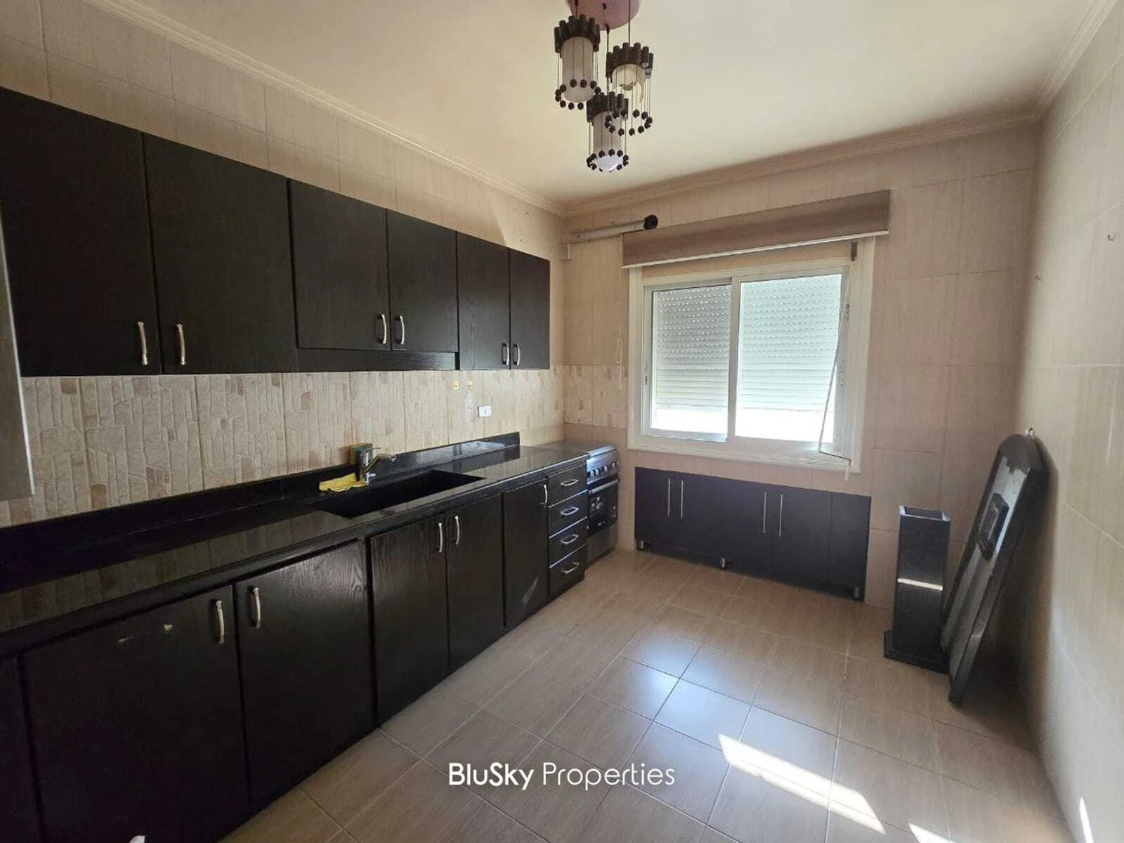 Apartment 170m² Sea View for Rent in Hadath — photo 3