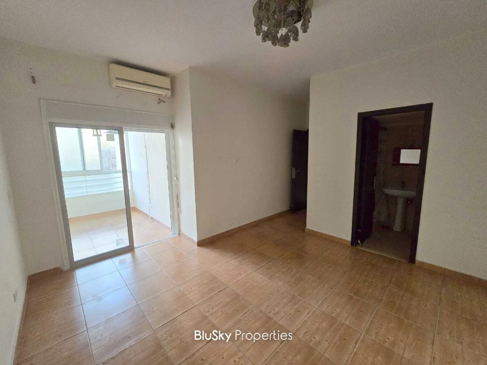 Apartment 170m² Sea View for Rent in Hadath — photo 5