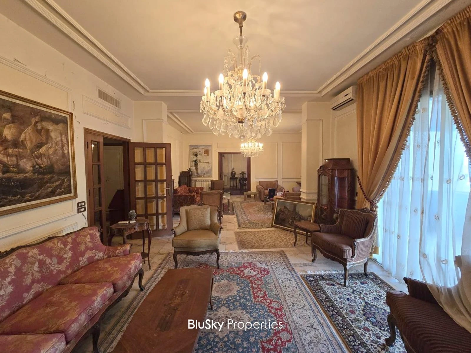 Apartment 360m² with City View for Sale in Hadath