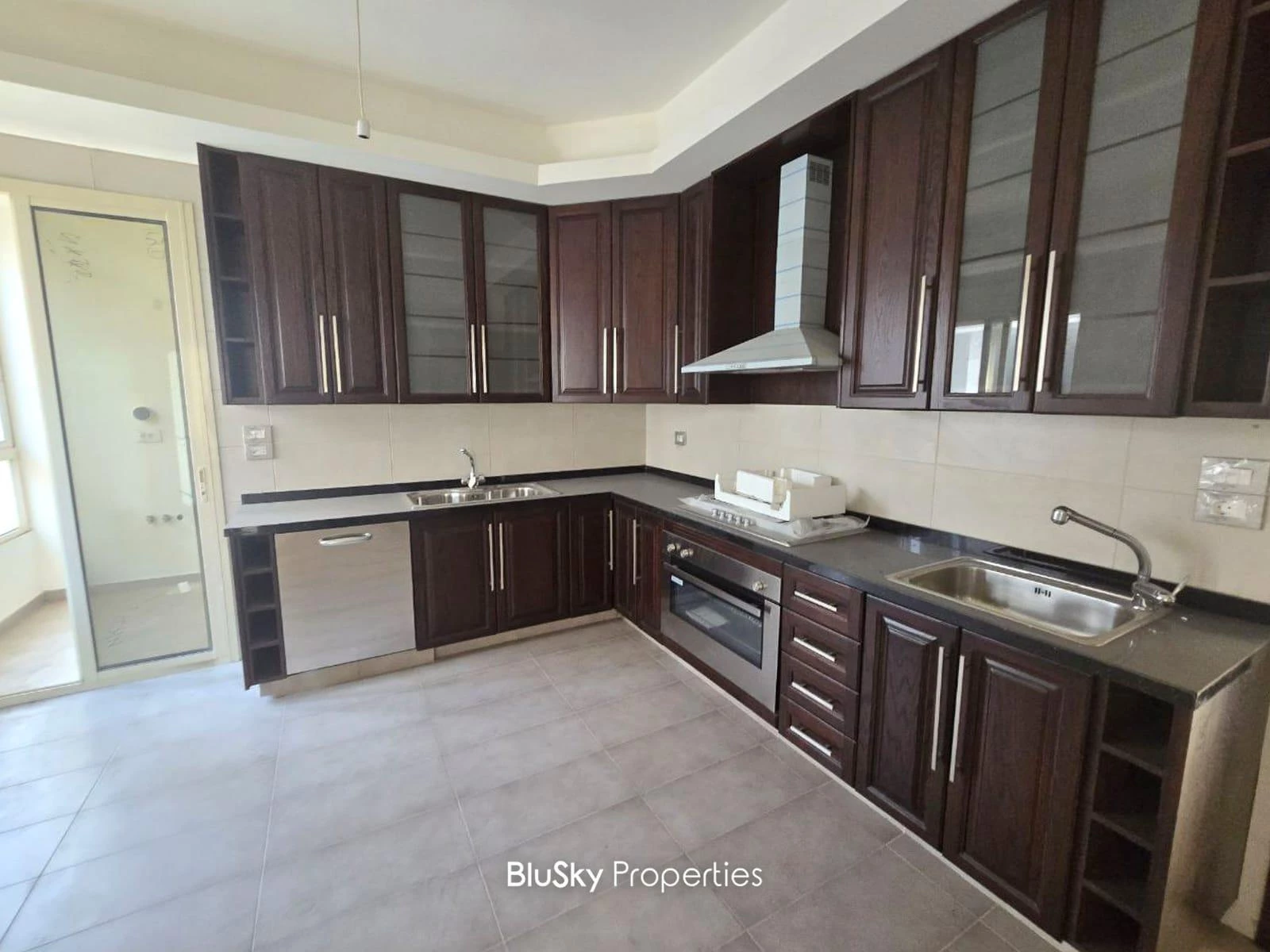 Apartment 400m² Sea View for Sale or Rent in Hadath — الصورة 5