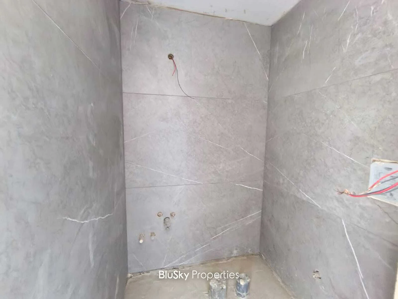 Apartment 112m² Garden for Sale in Halat — photo 5