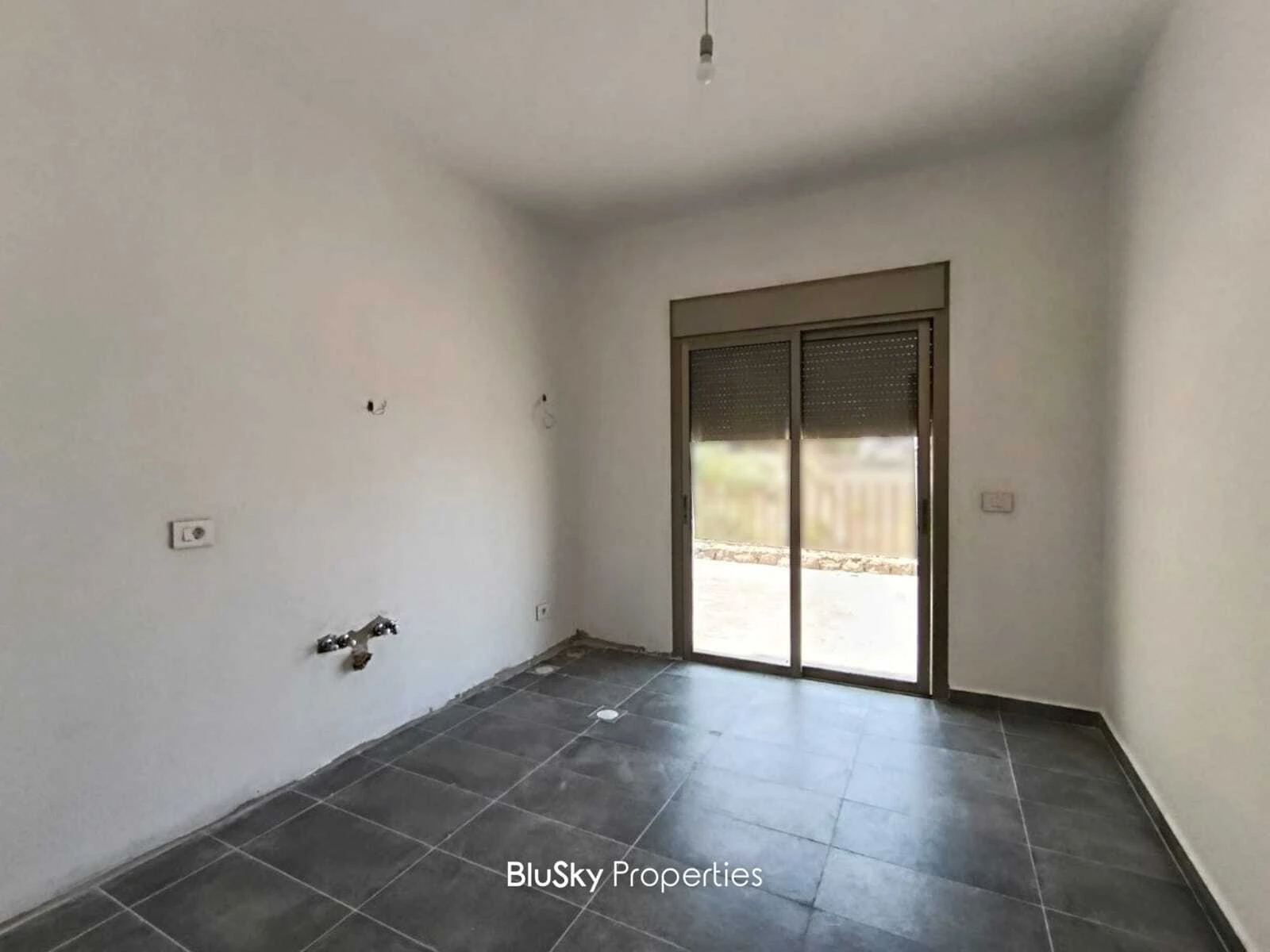 Apartment 114m² Terrace for Sale in Halat — الصورة 2