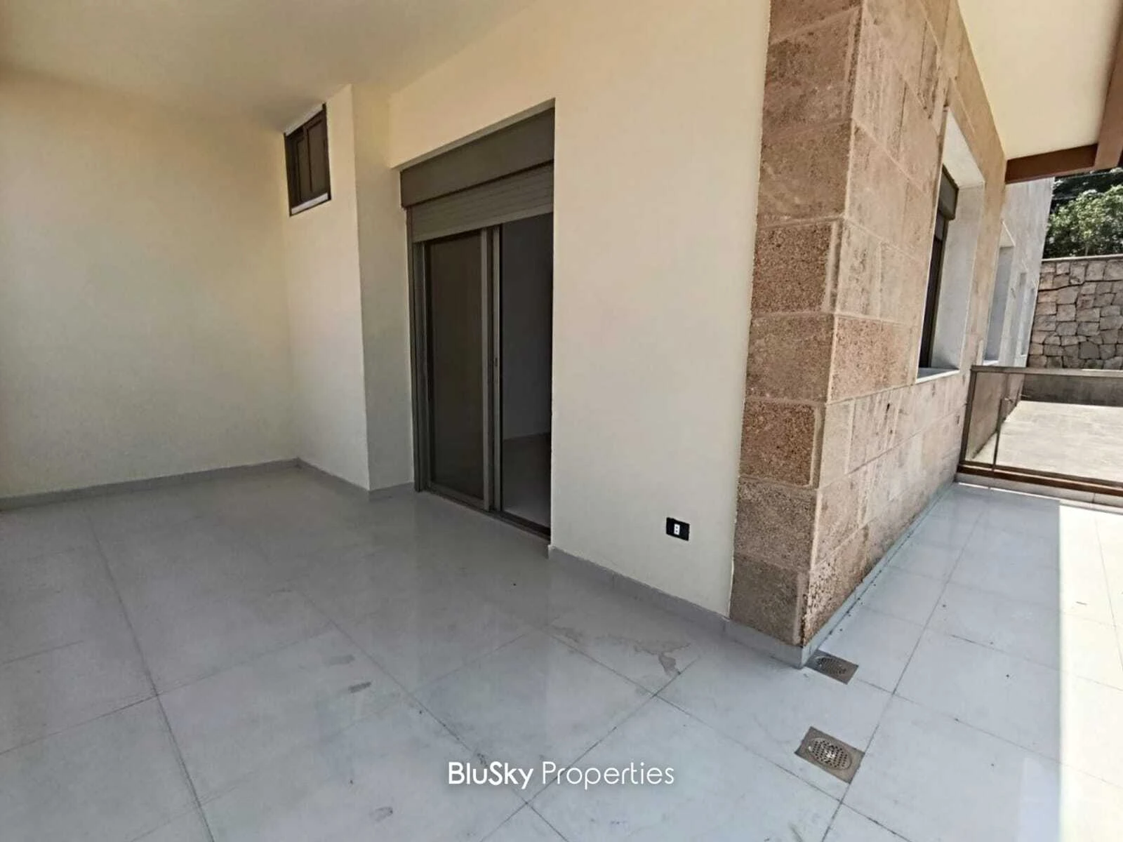 Apartment 114m² Terrace for Sale in Halat — الصورة 4