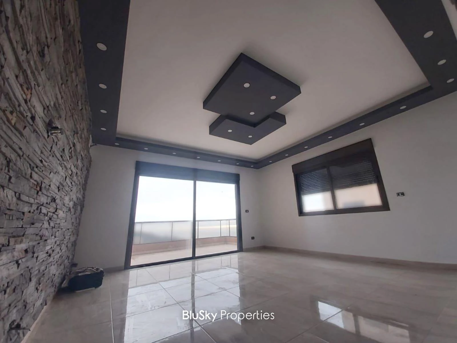 Apartment 120m² Sea View for Sale in Halat