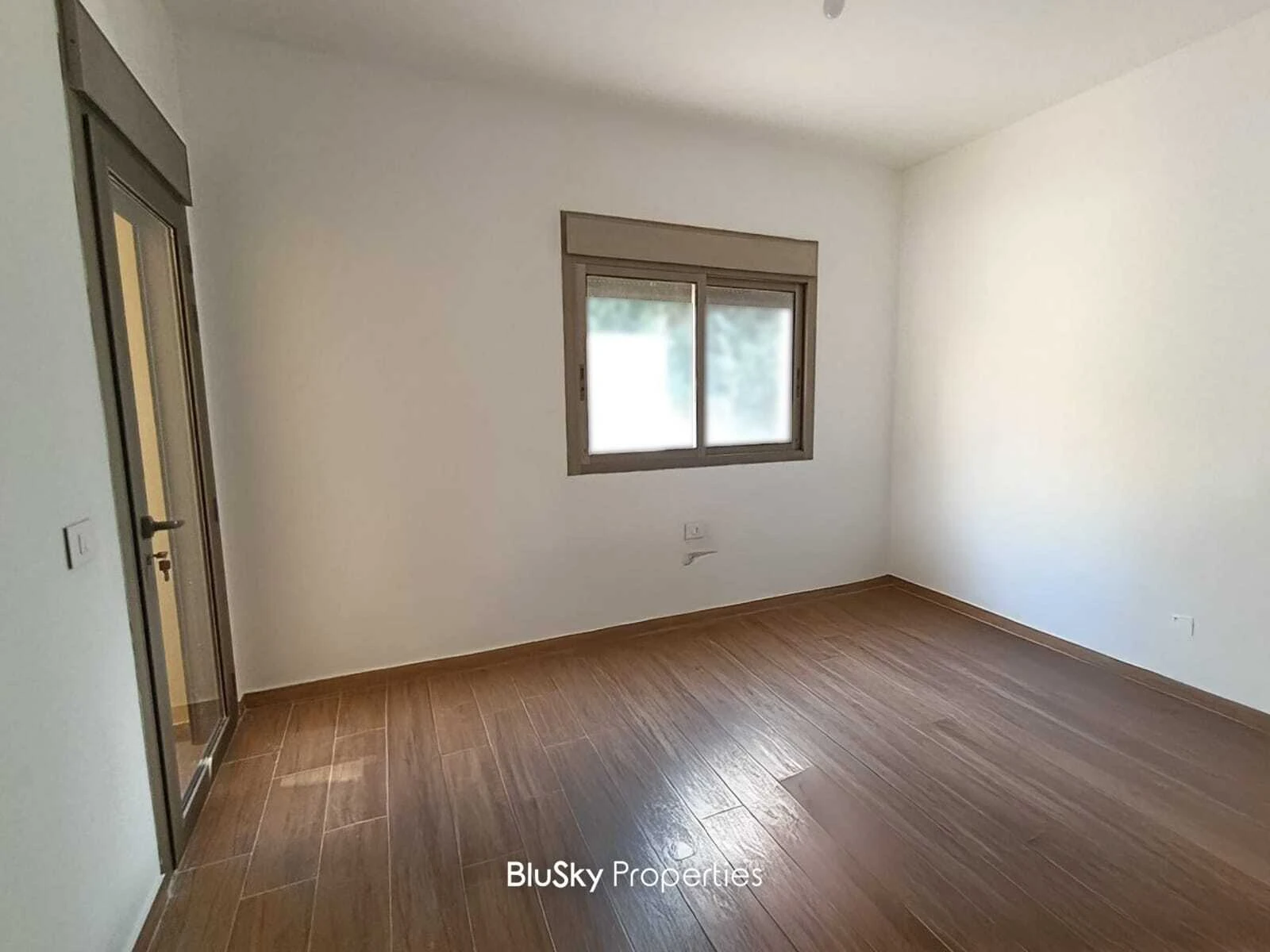 Apartment 121m² Sea View for Sale in Halat — photo 3