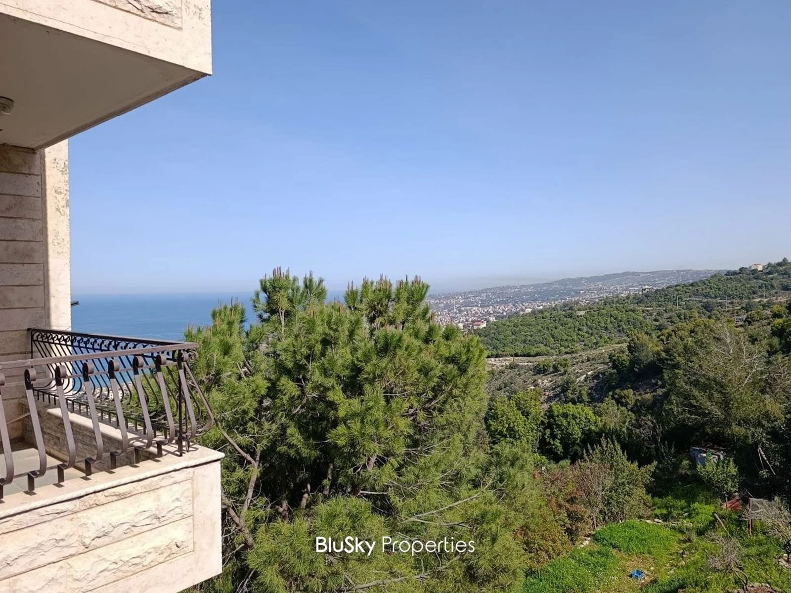 Apartment 123m² with Sea View for Sale in Halat — photo 3