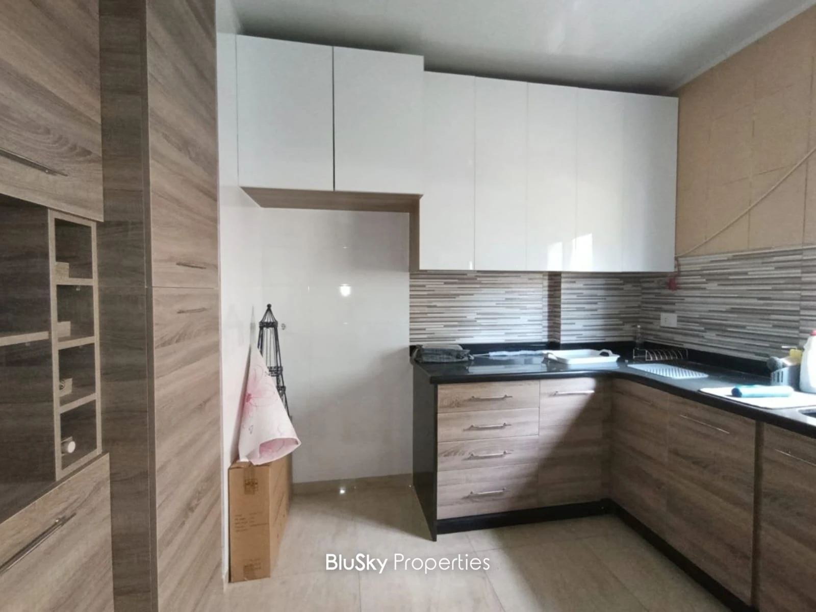 Apartment 123m² with Sea View for Sale in Halat — photo 4