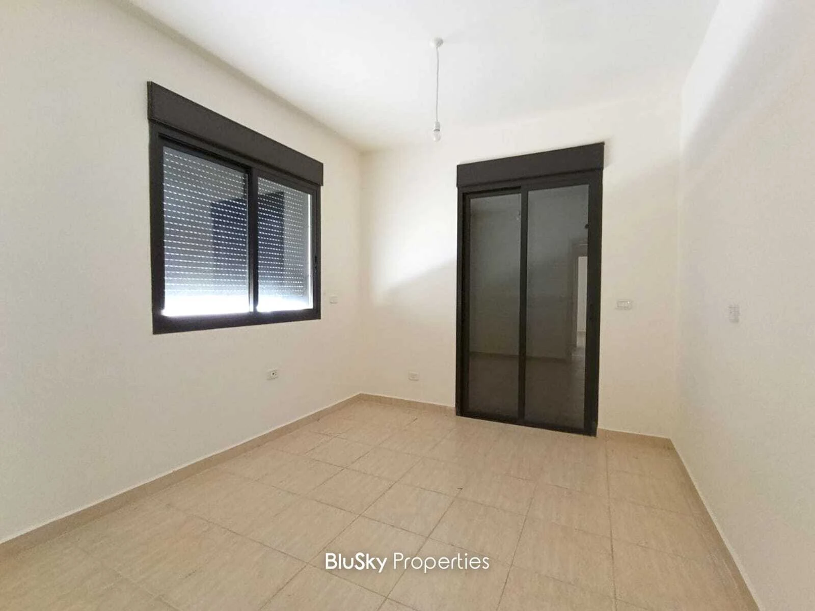 Apartment 123m² Terrace for Sale in Halat