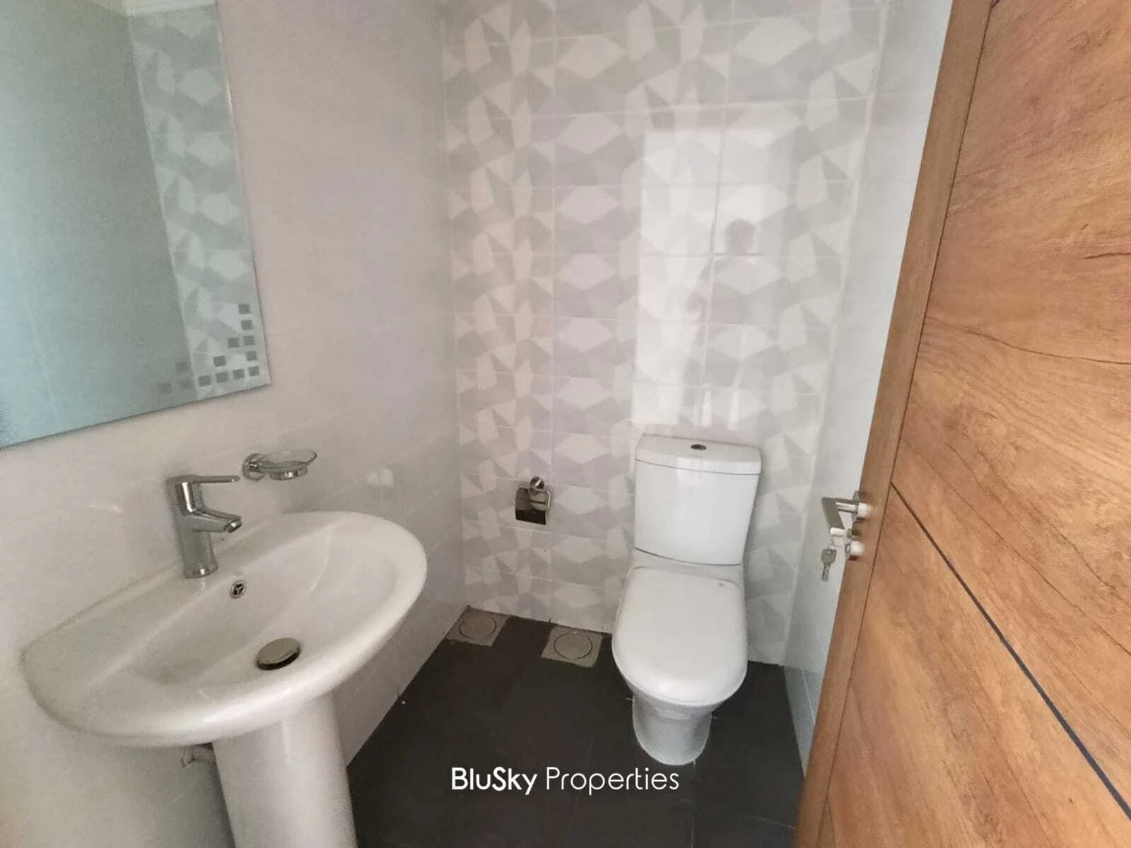 Apartment 123m² Terrace for Sale in Halat — photo 5