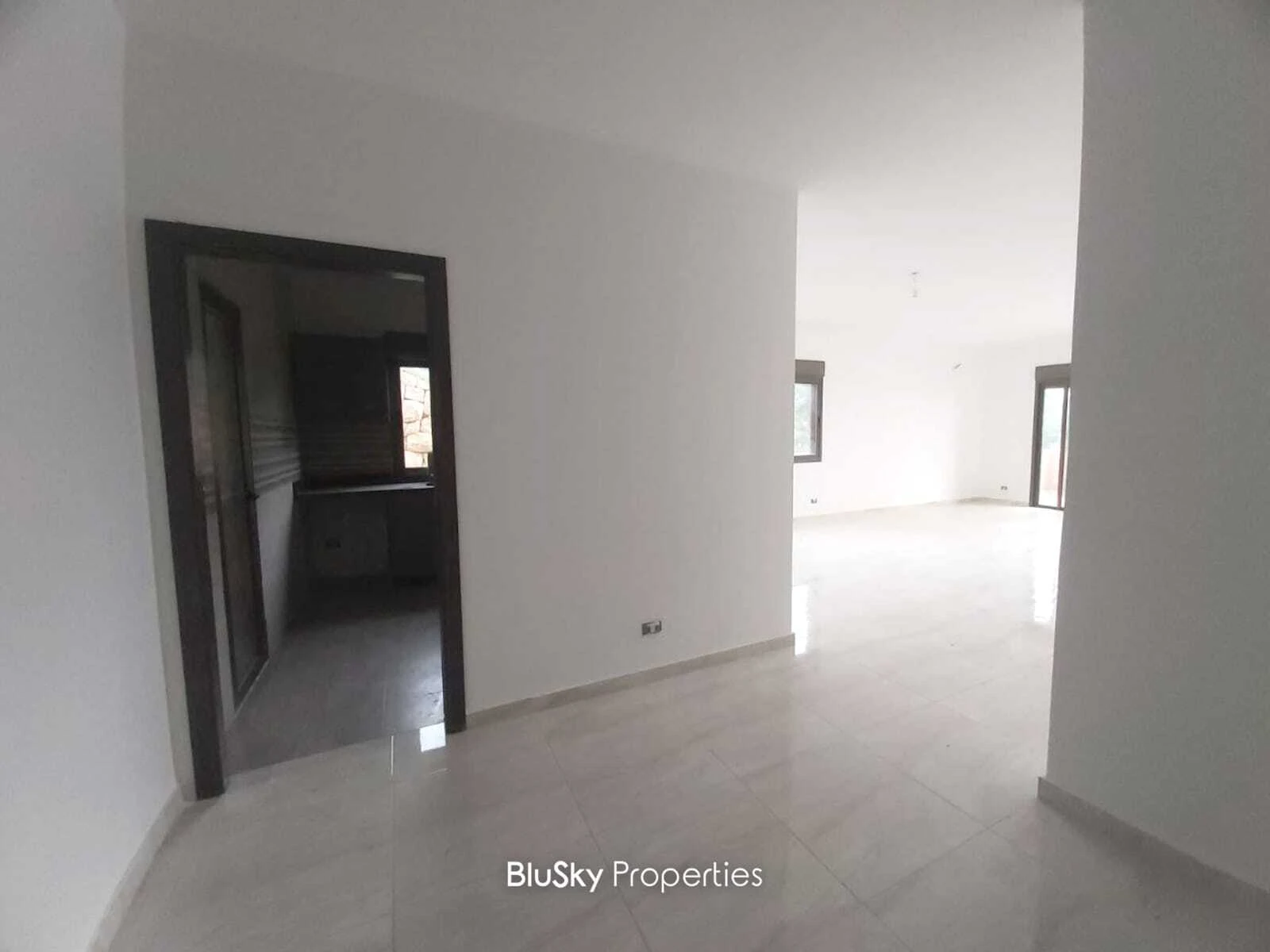 Apartment 130m² Garden for Sale in Halat — الصورة 3