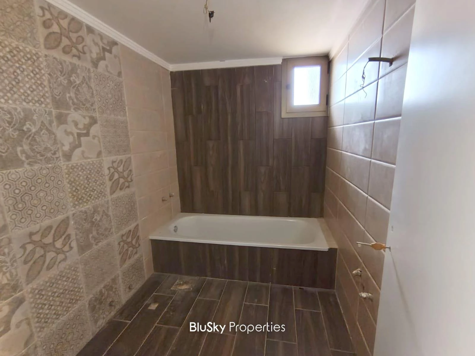 Apartment 140m² Sea View for Sale in Halat — الصورة 5