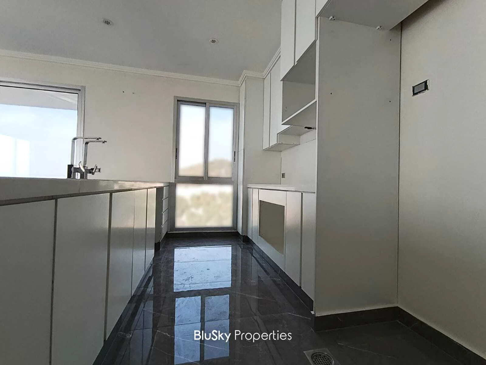 Apartment 143m² Sea View for Sale in Halat — الصورة 4