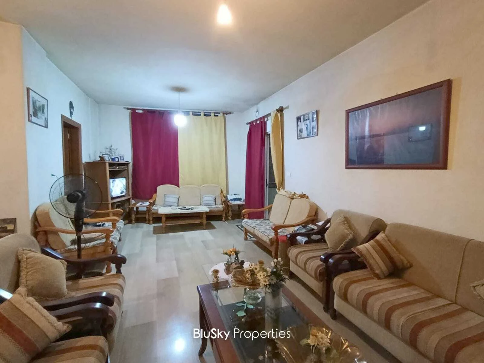 Apartment 160m² Terrace for Sale in Halat