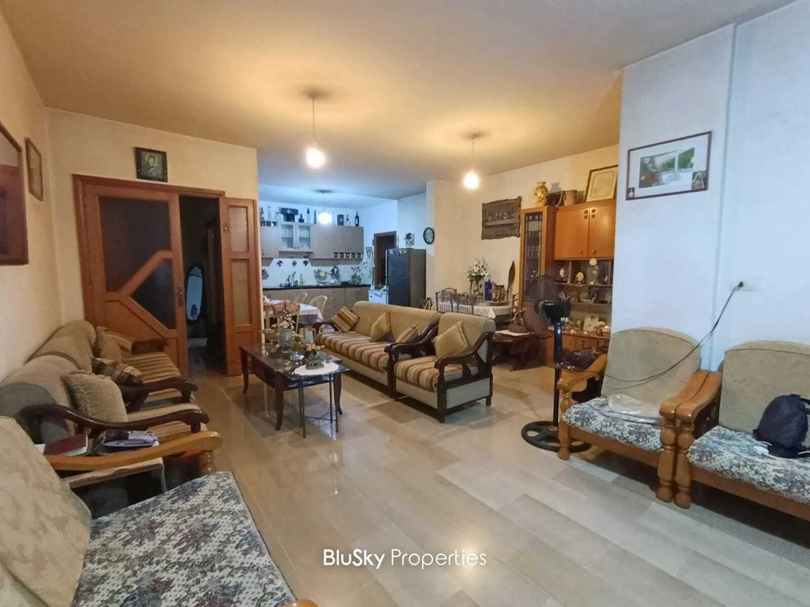 Apartment 160m² Terrace for Sale in Halat — photo 2