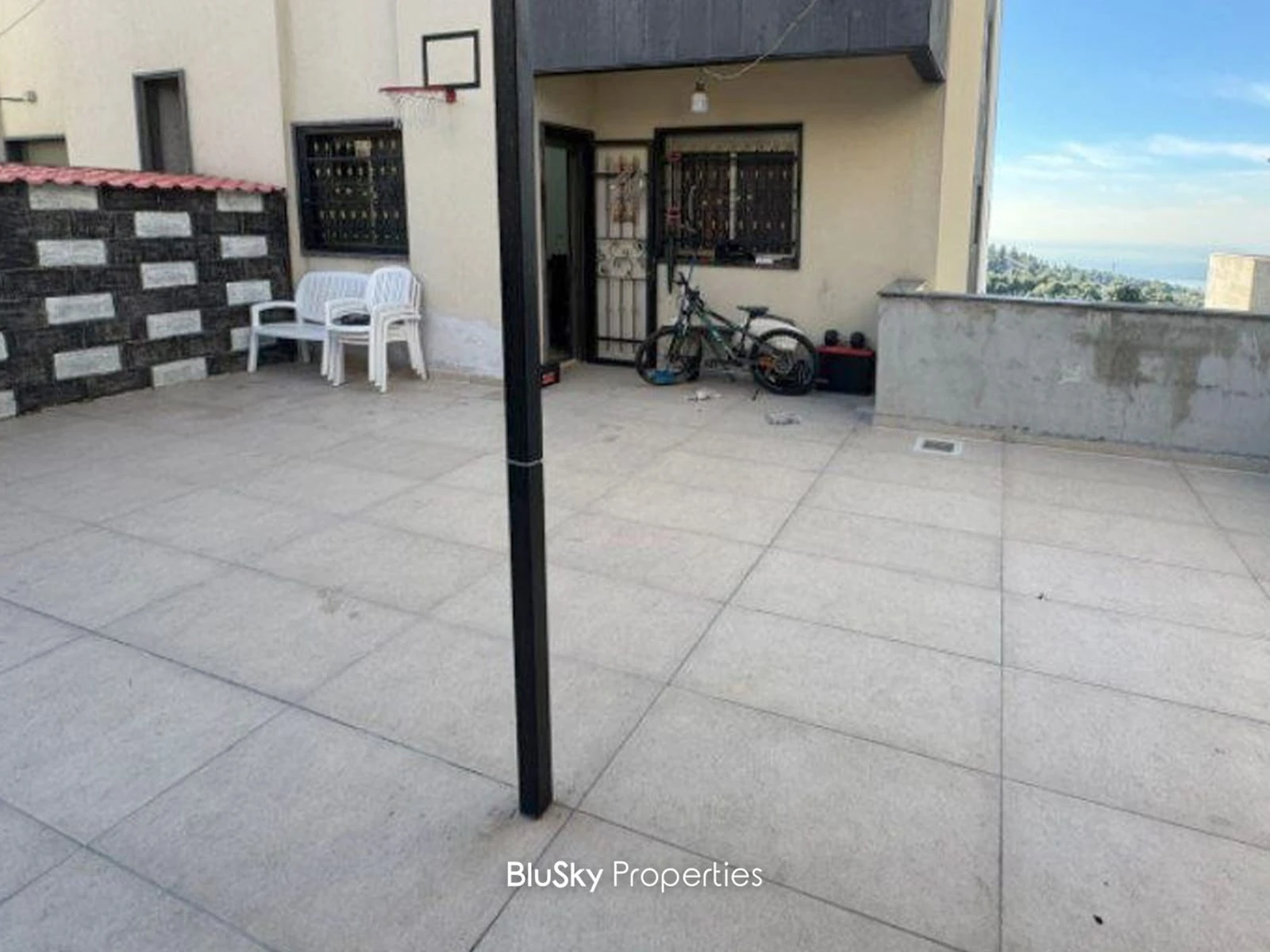 Apartment 170m² with Terrace for Sale in Halat — photo 2
