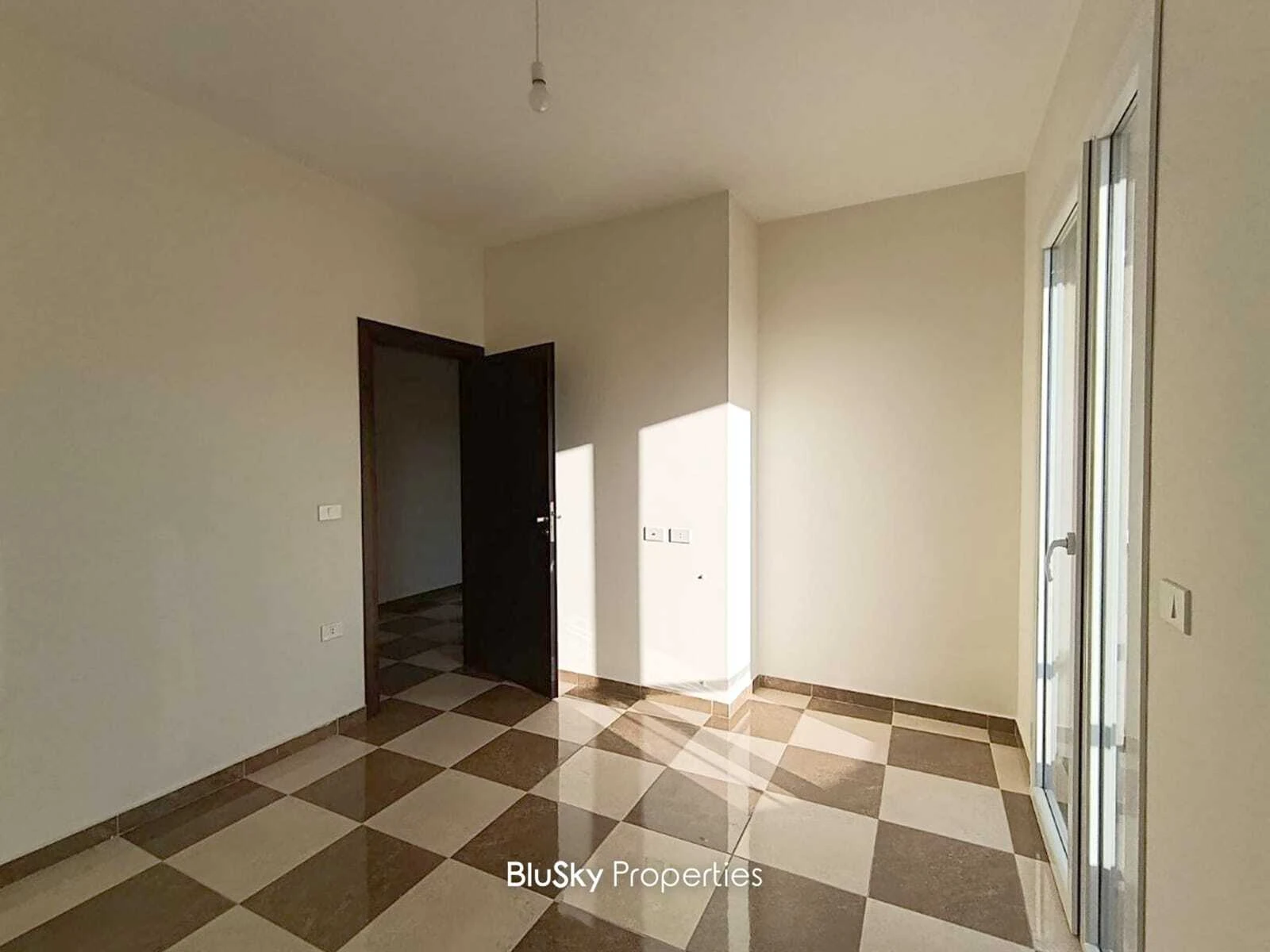 Apartment 175m² Balcony for Sale in Halat — photo 5