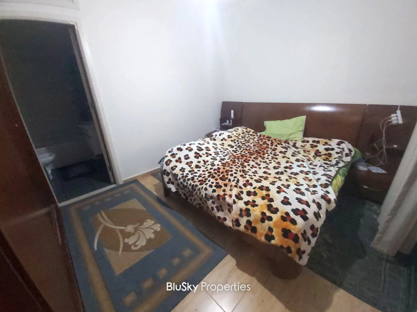 Apartment 190m² Terrace for Sale in Halat — photo 5
