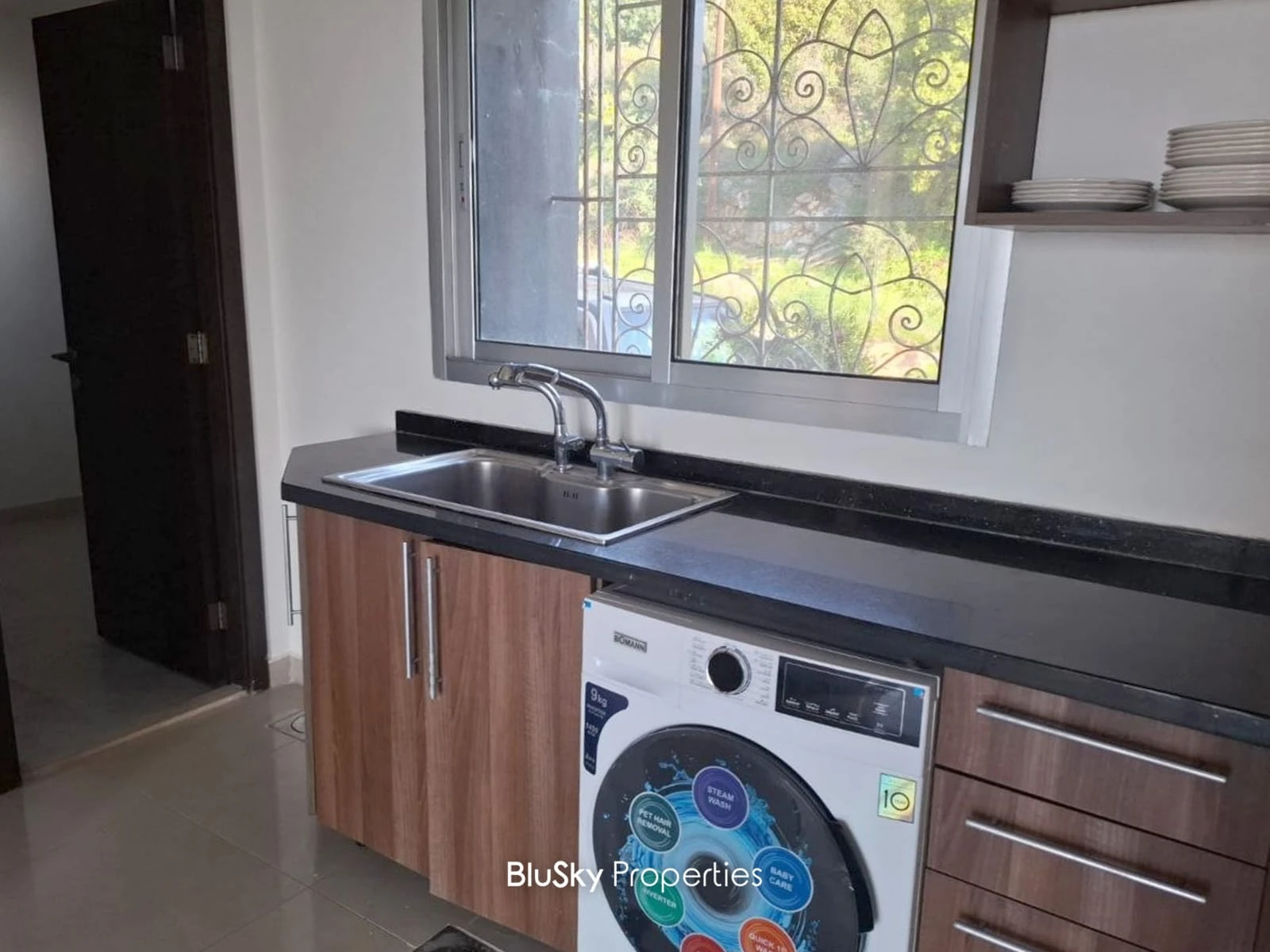 Apartment 200m² Sea View for Rent in Halat — الصورة 3