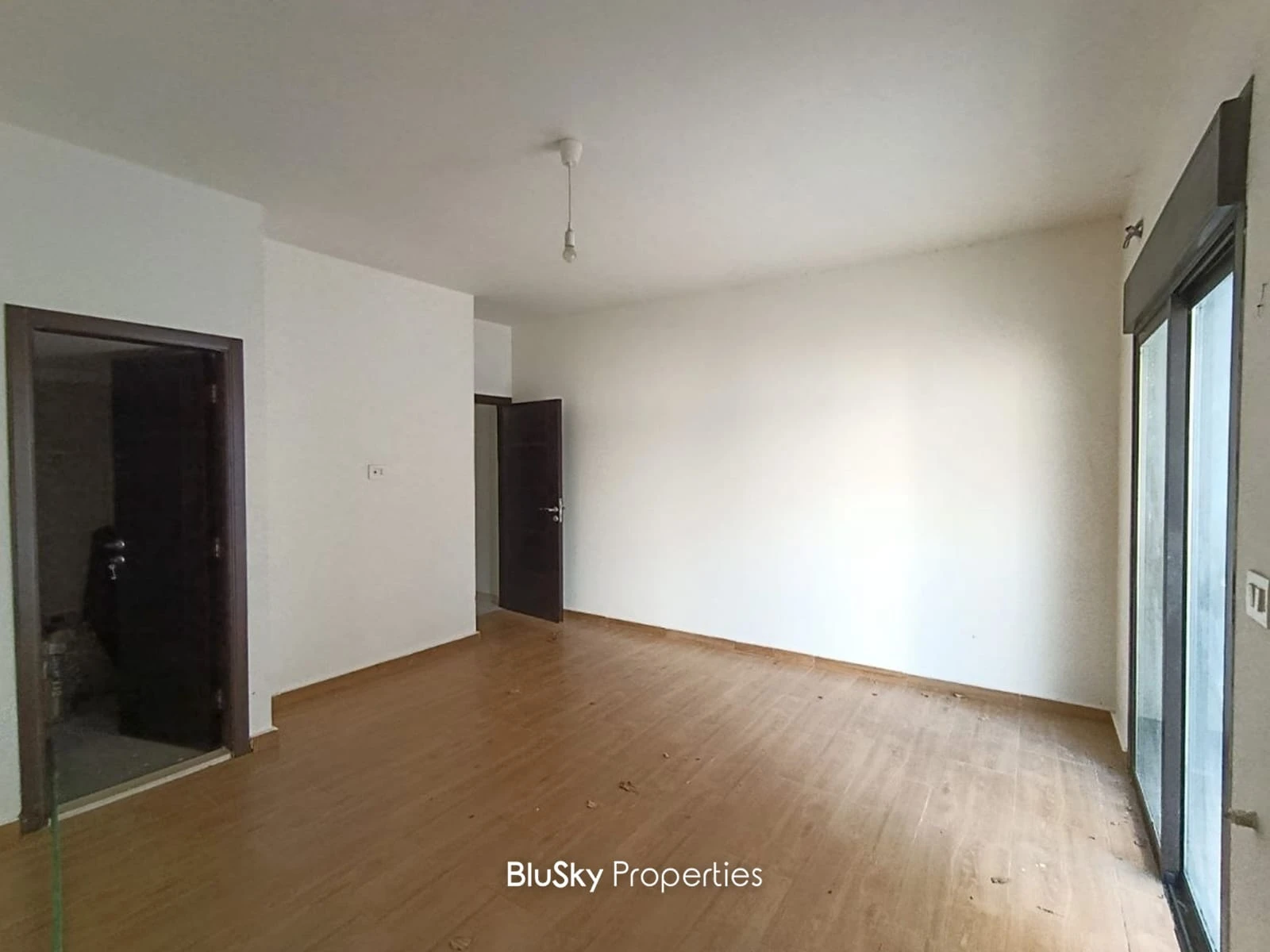 Apartment 200m² with Balcony for Sale in Halat — photo 3