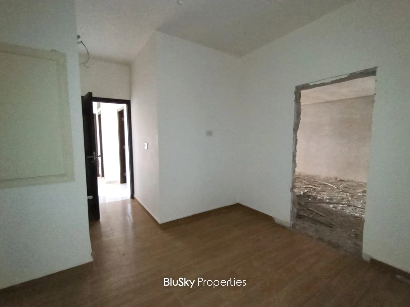 Apartment 200m² with Balcony for Sale in Halat — photo 5