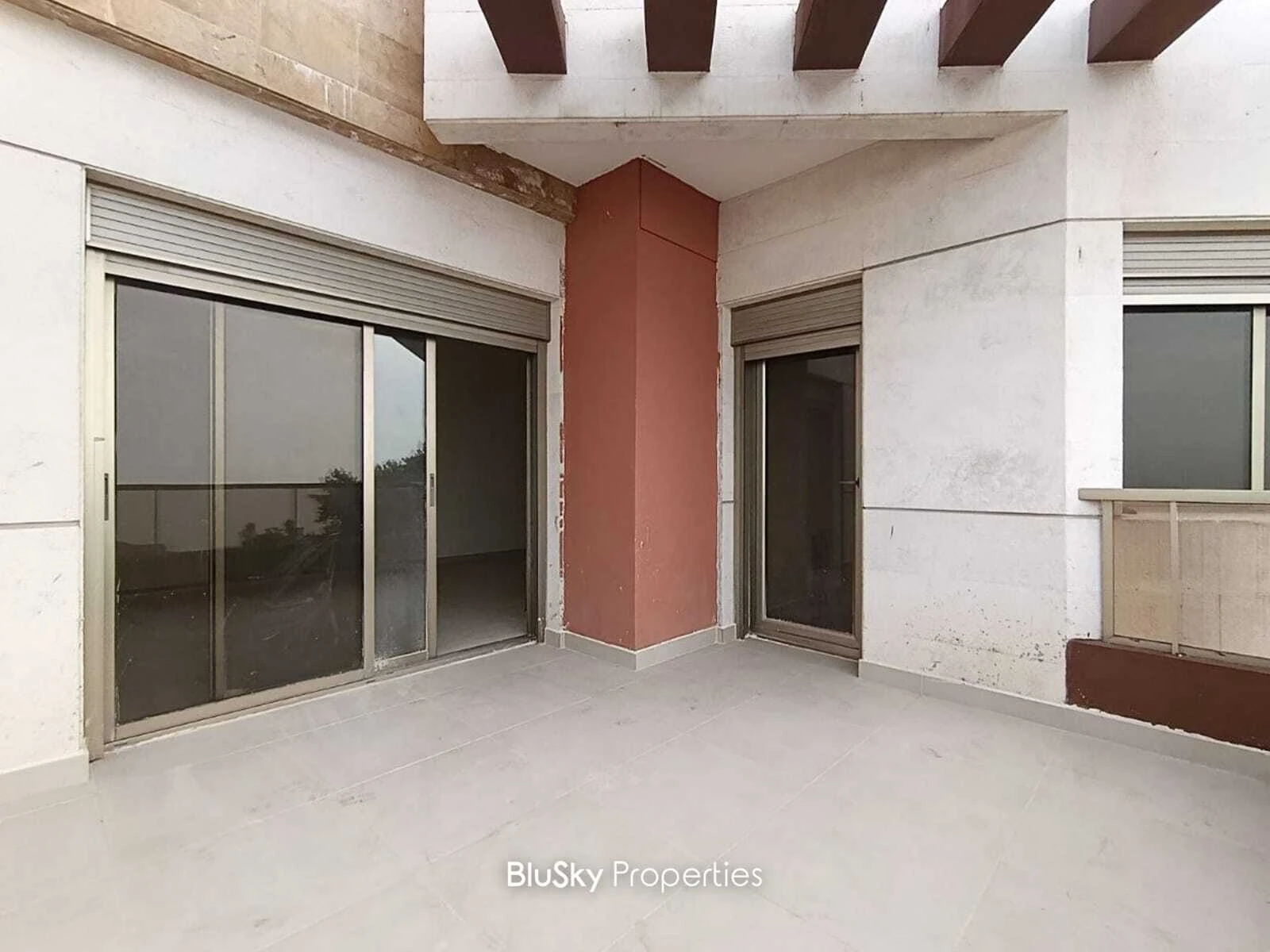 Duplex 221m² Terrace for Sale in Halat — الصورة 3
