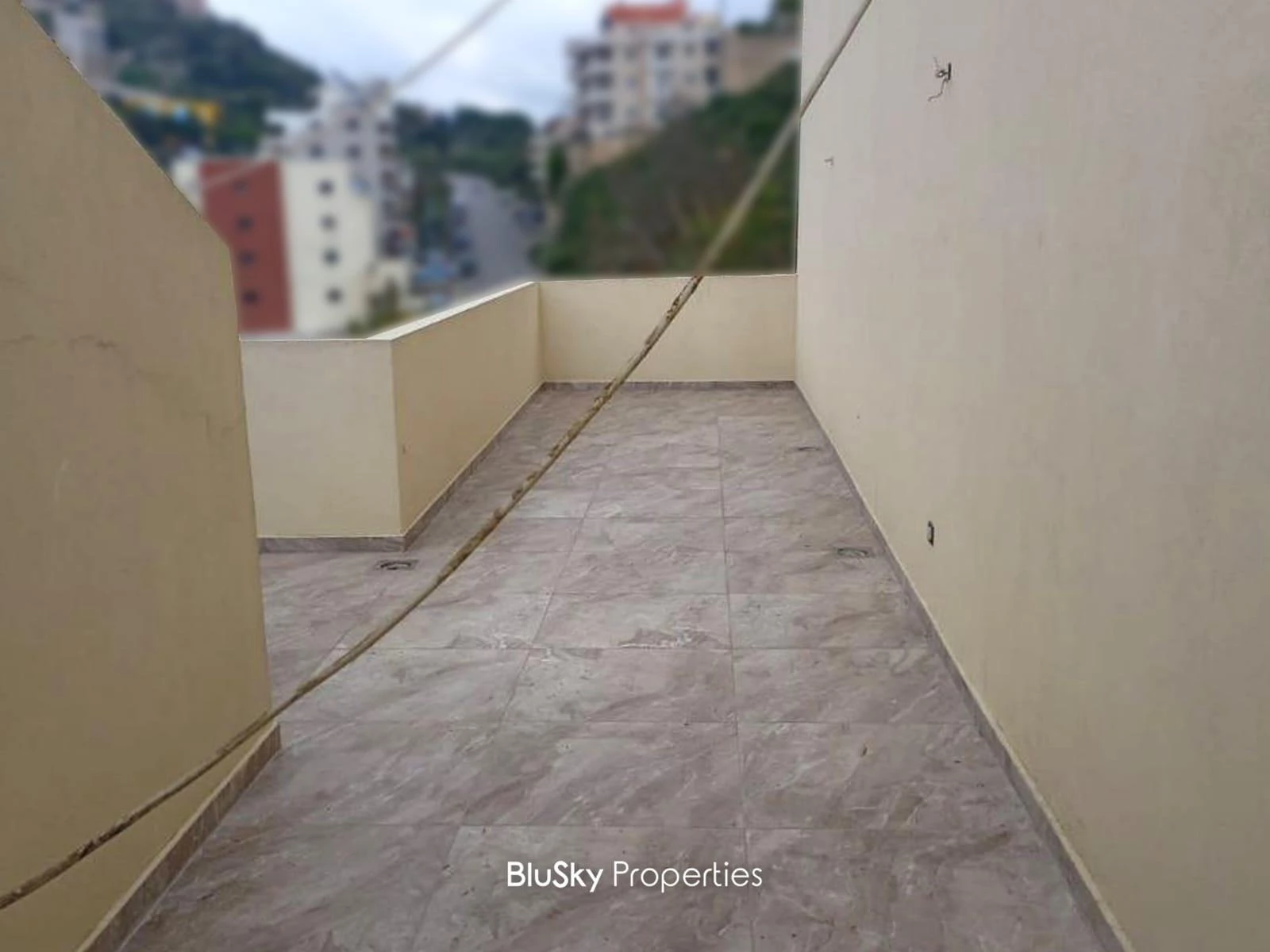 Duplex 270m² Terrace for Sale in Halat — الصورة 3