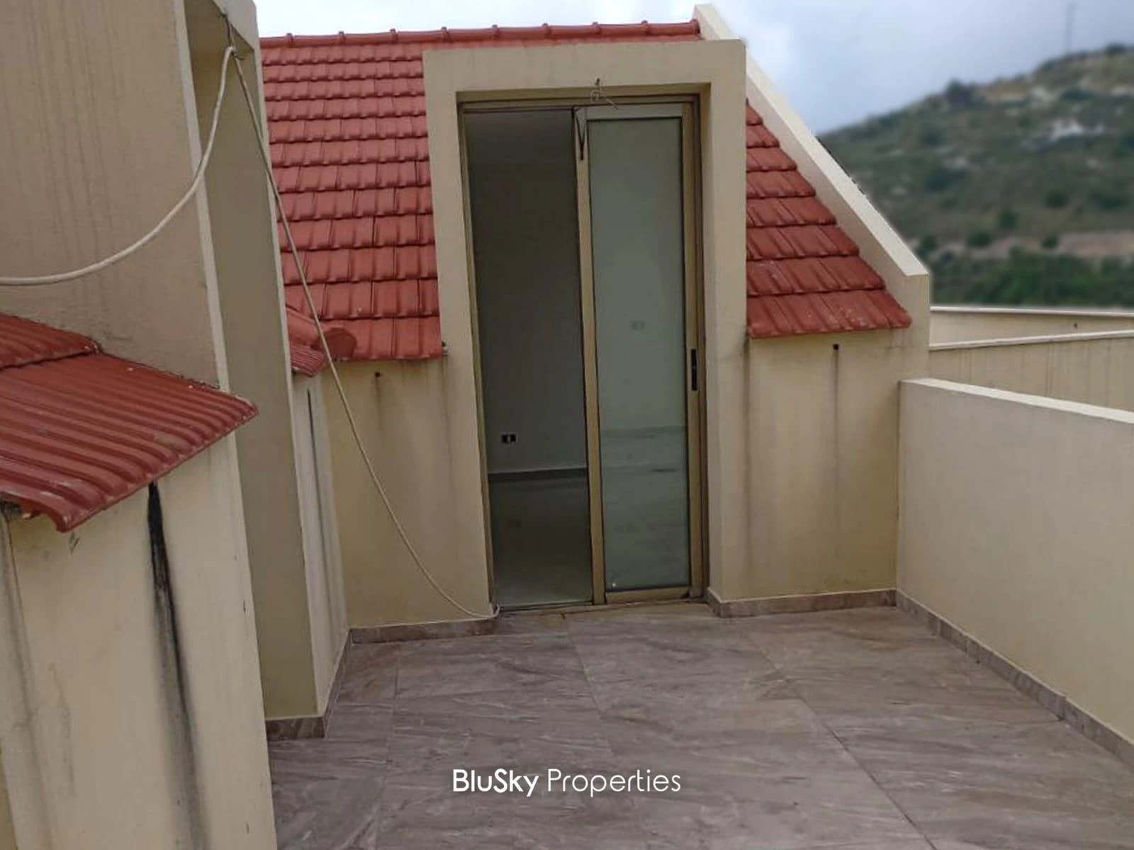 Duplex 270m² Terrace for Sale in Halat — الصورة 4